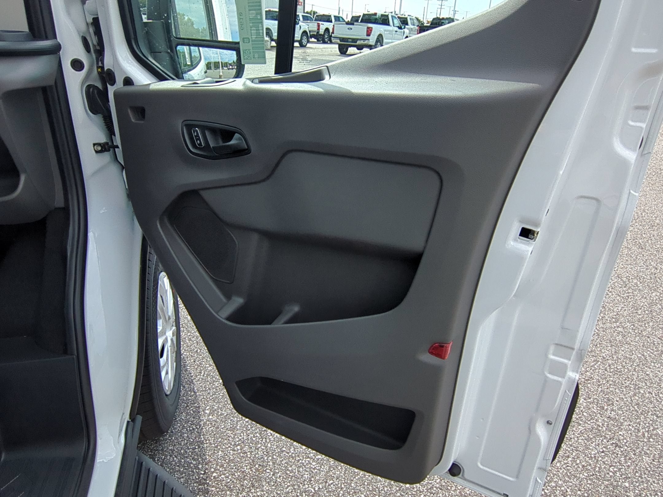2027 Ford Transit Passenger Wagon XLT