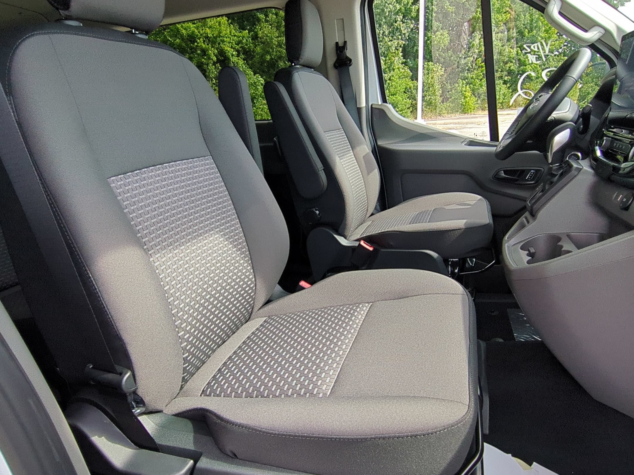 2027 Ford Transit Passenger Wagon XLT
