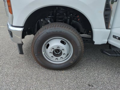 2026 Ford Super Duty F-350 DRW XL