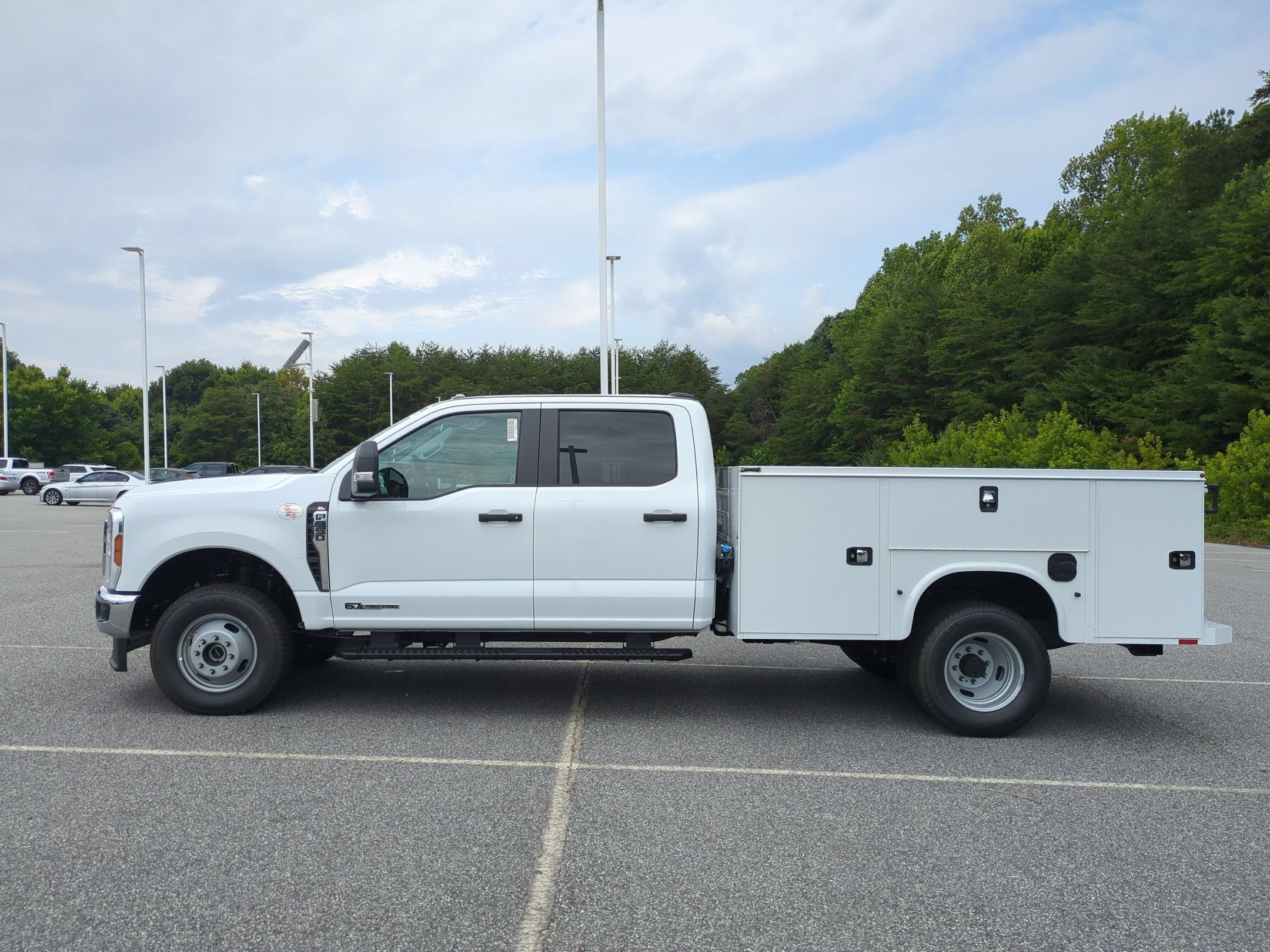 2026 Ford Super Duty F-350 DRW XL