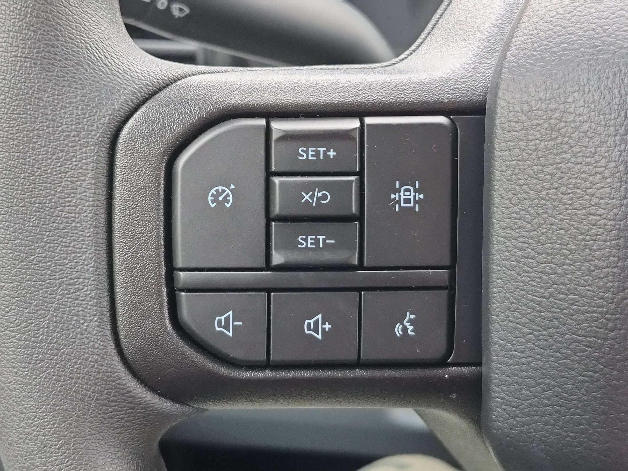 2027 Ford Super Duty F-550 DRW XL