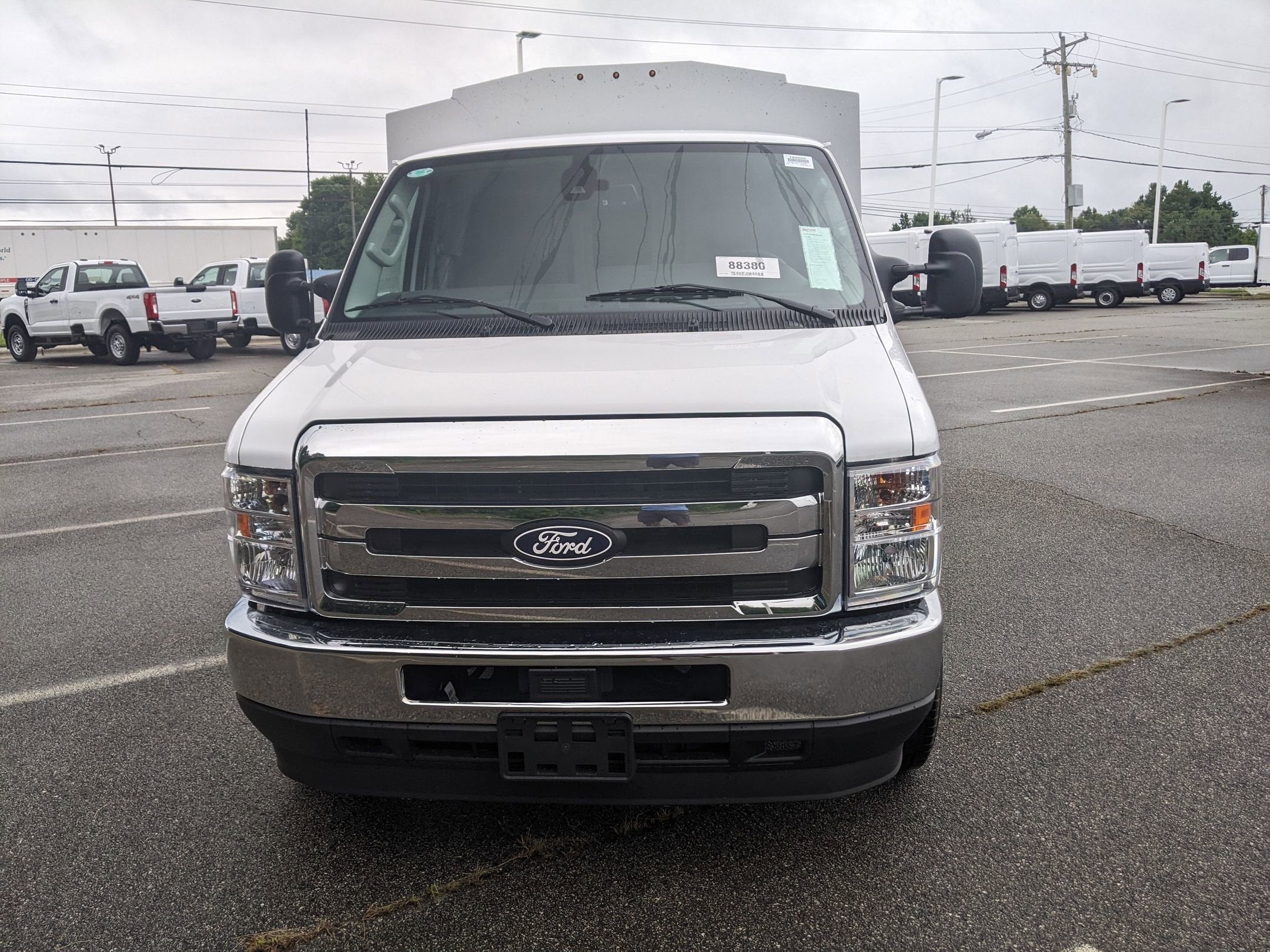 2026 Ford E-Series Cutaway Base