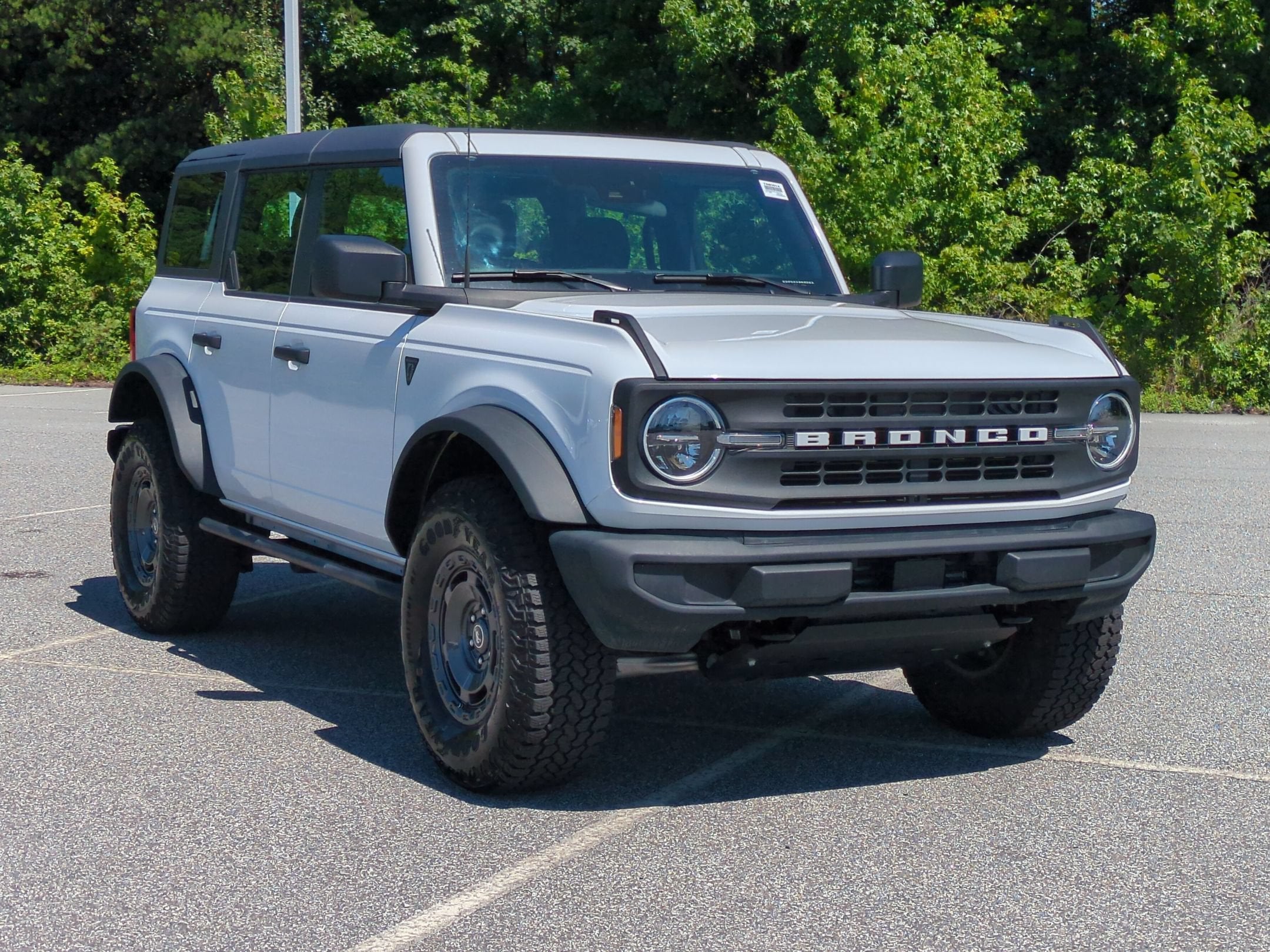 2025 Ford Bronco Base