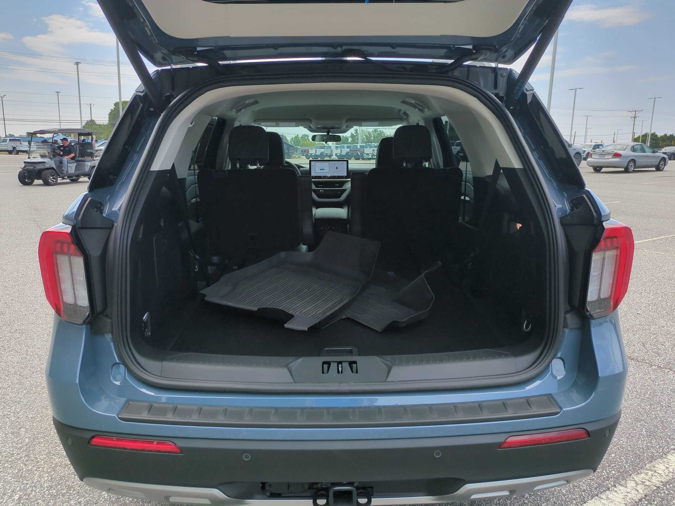 2026 Ford Explorer Active w/200A Pkg