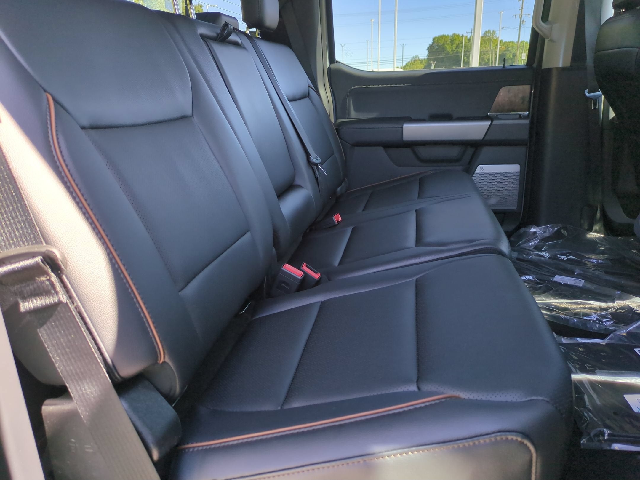 2027 Ford Super Duty F-250 SRW LARIAT