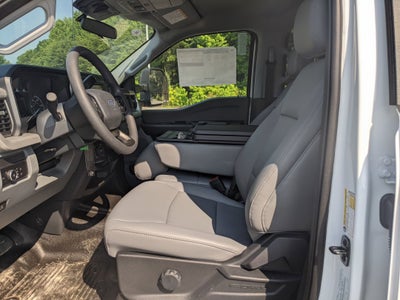 2025 Ford Super Duty F-350 SRW XL