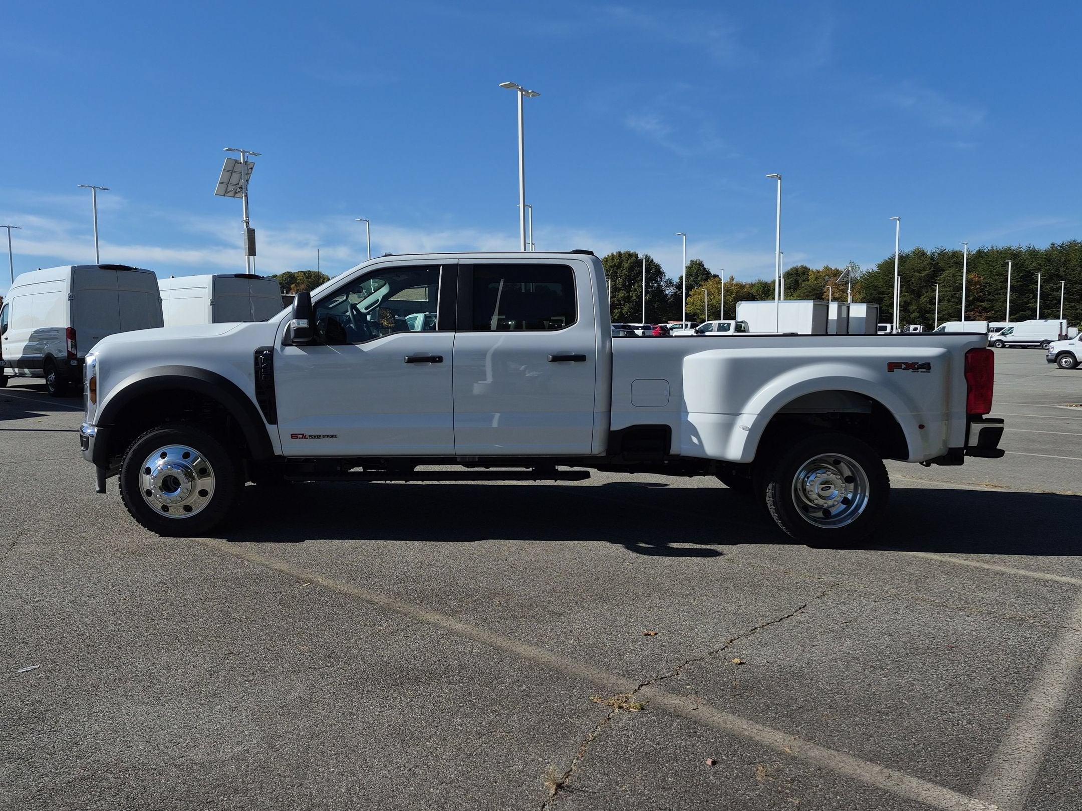 2027 Ford Super Duty F-450 DRW XL