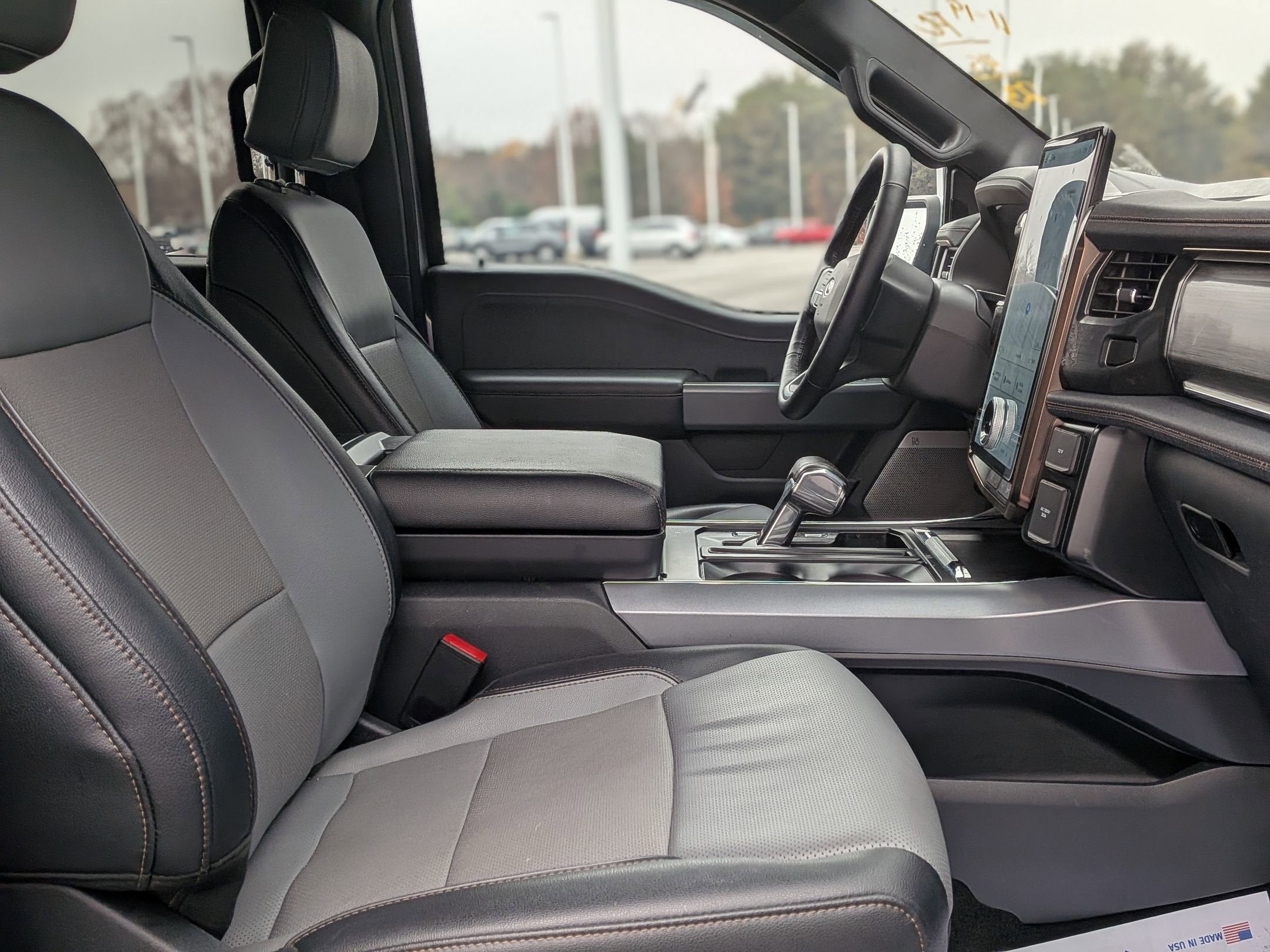 2023 Ford F-150 Lightning LARIAT