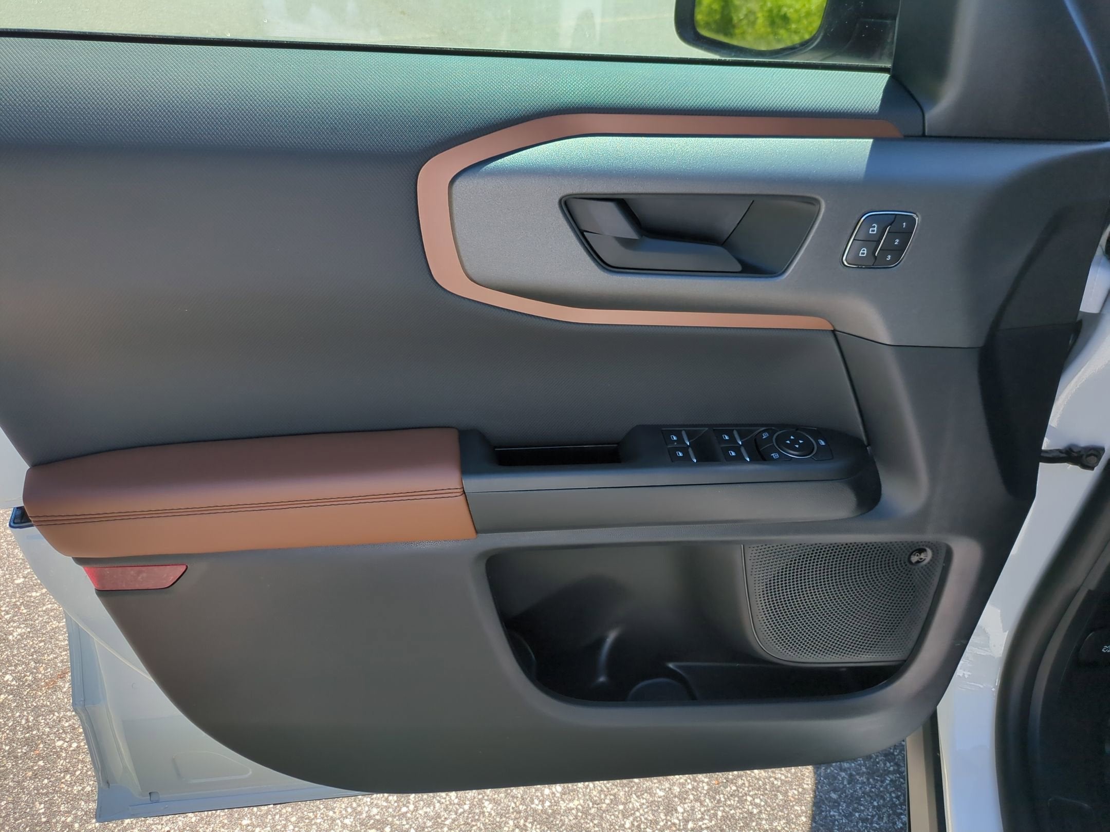 2025 Ford Bronco Sport Outer Banks - Crossroads Courtesy Demo