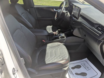 2023 Ford Escape ST-Line Elite