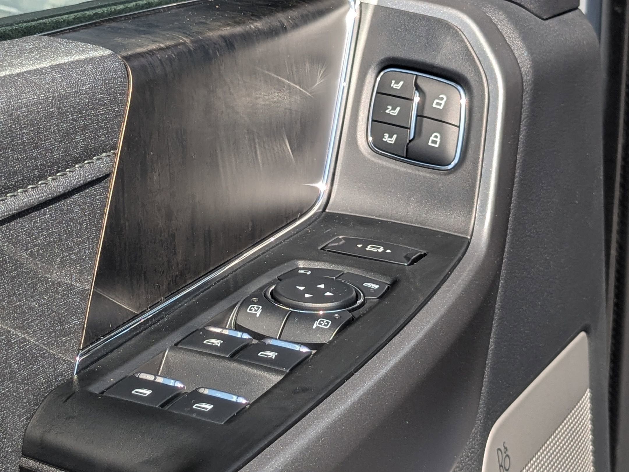 2026 Ford Super Duty F-350 DRW LARIAT