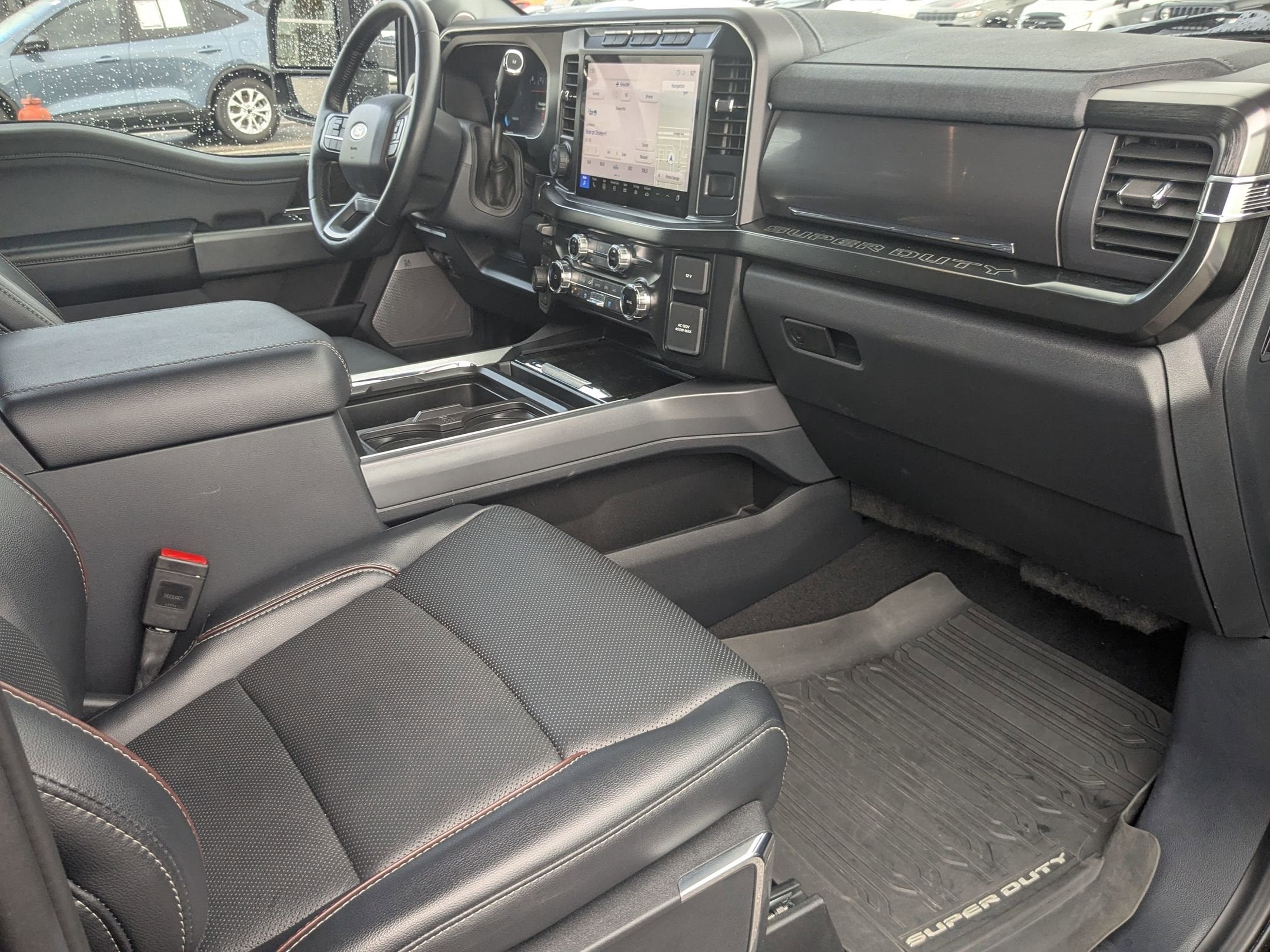 2024 Ford Super Duty F-350 DRW LARIAT