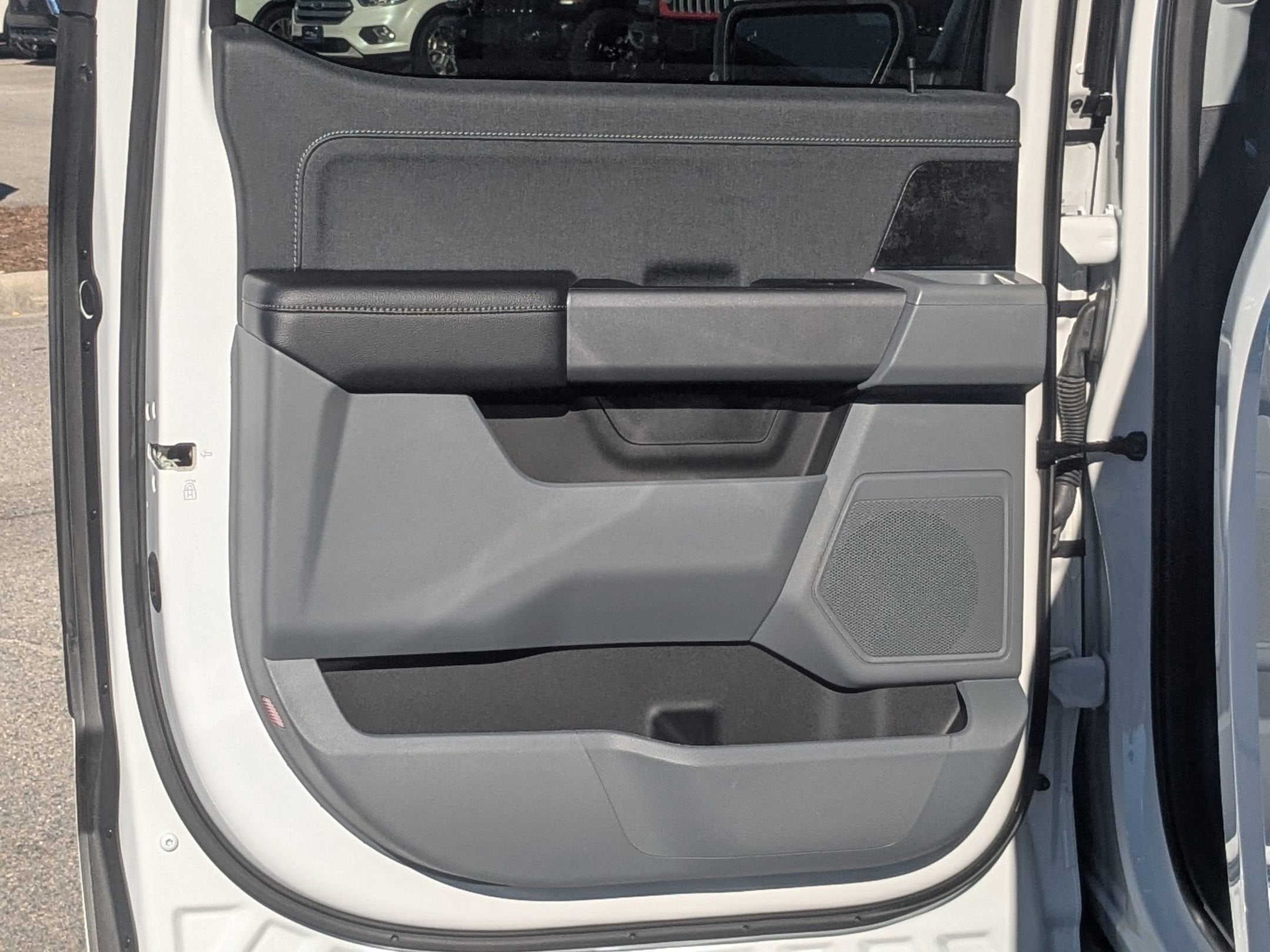 2023 Ford F-150 Lightning XLT