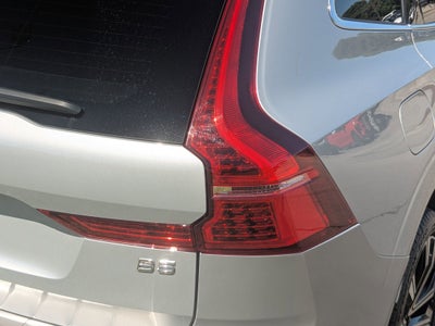 2023 Volvo XC60 Ultimate Bright Theme