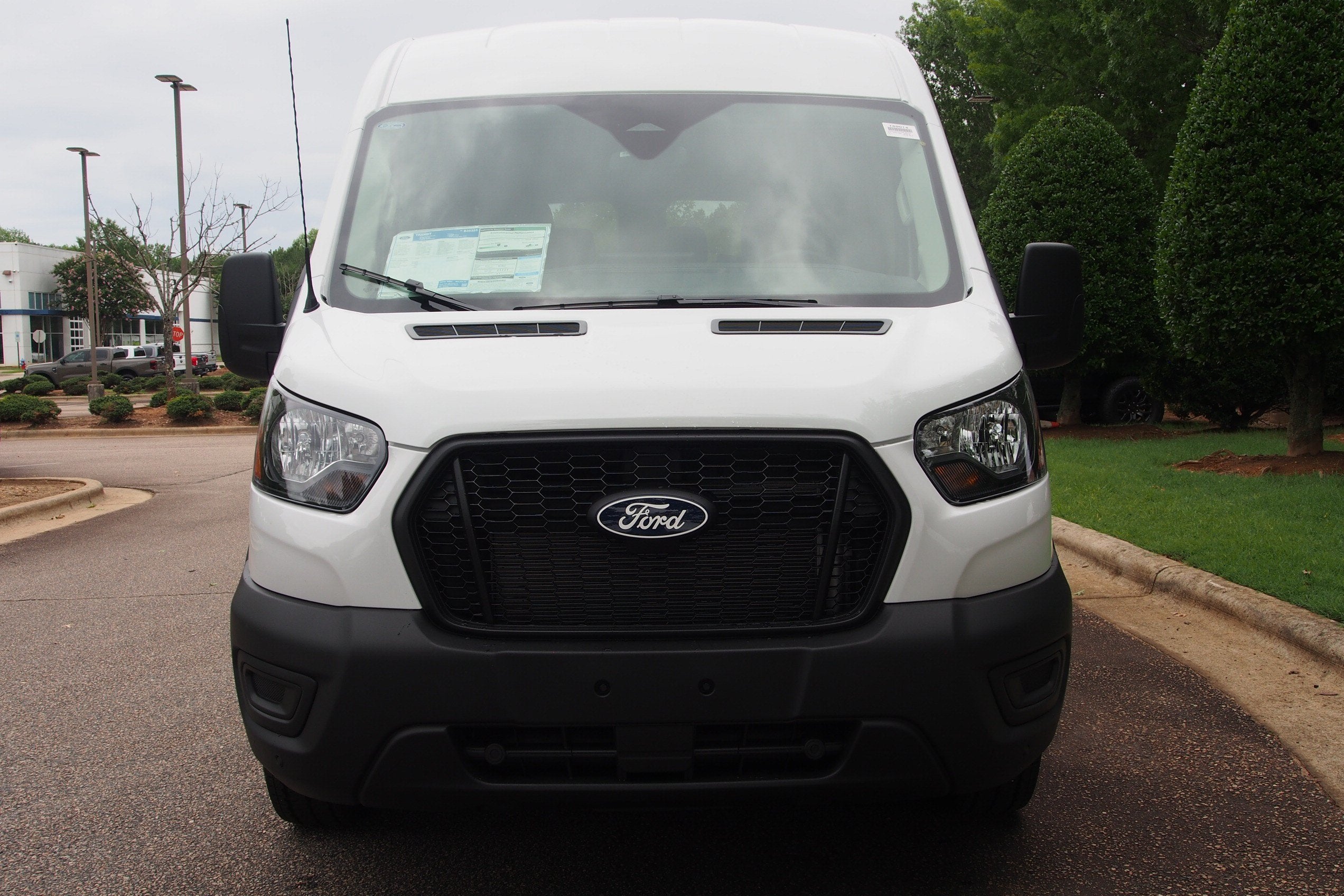 2026 Ford Transit Passenger Wagon XL