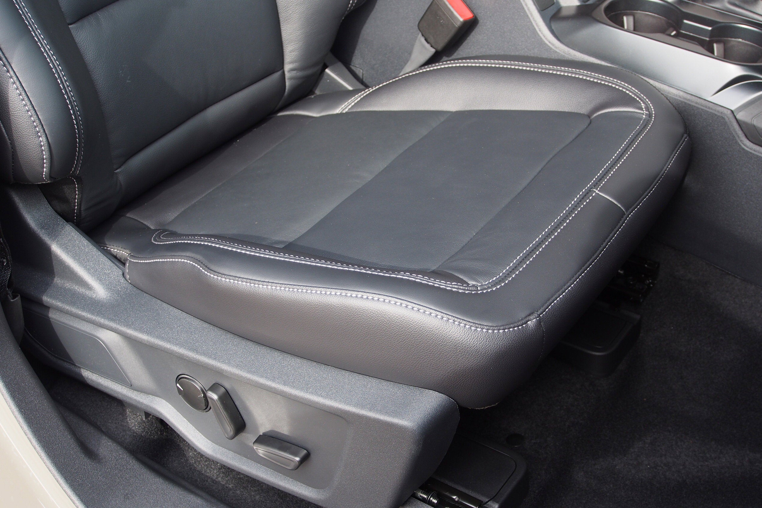 2025 Ford Bronco Outer Banks - Crossroads Courtesy Demo