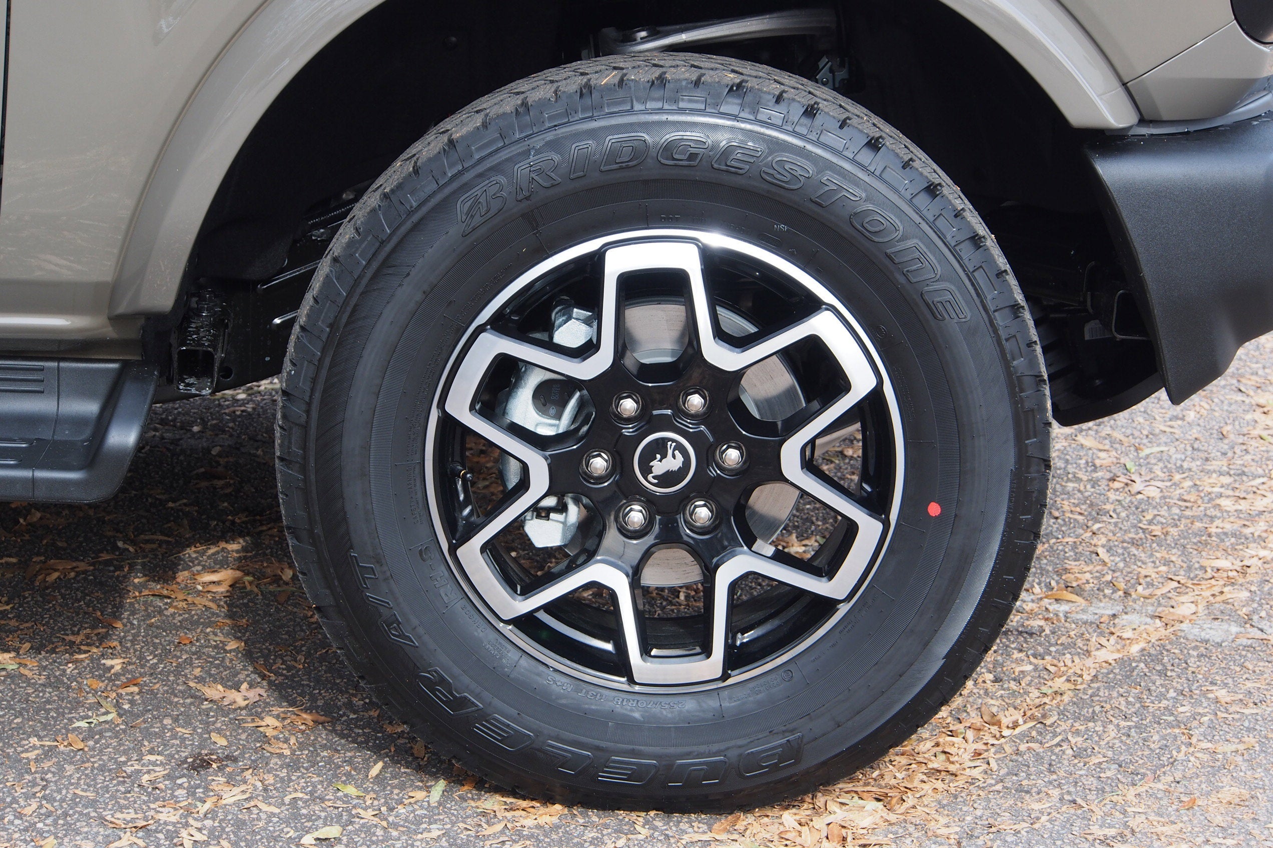 2025 Ford Bronco Outer Banks - Crossroads Courtesy Demo