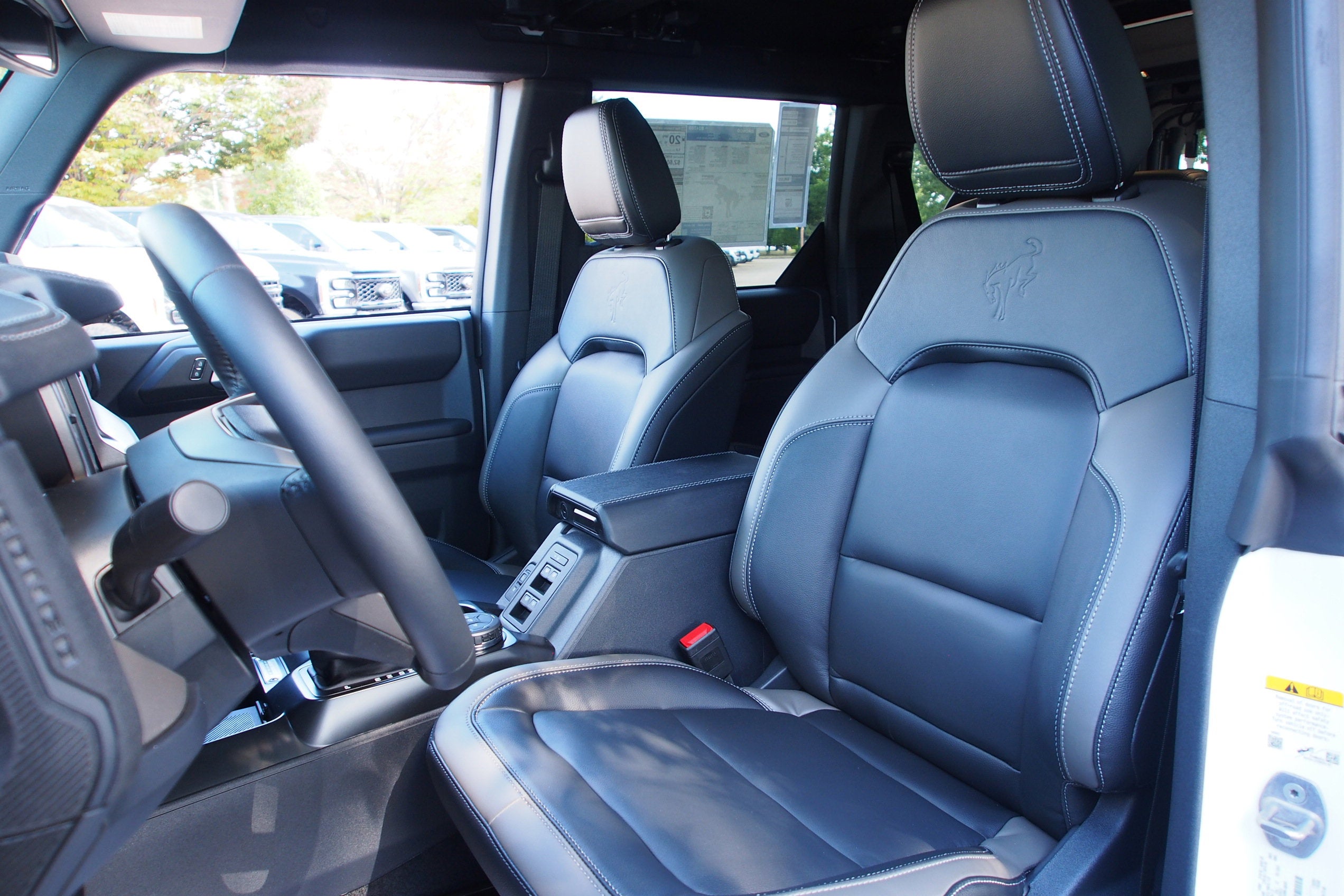 2025 Ford Bronco Outer Banks - Crossroads Courtesy Demo