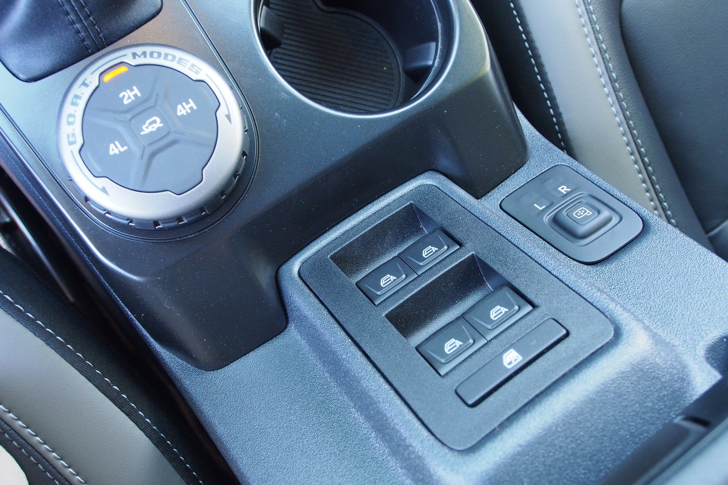 2025 Ford Bronco Outer Banks - Crossroads Courtesy Demo