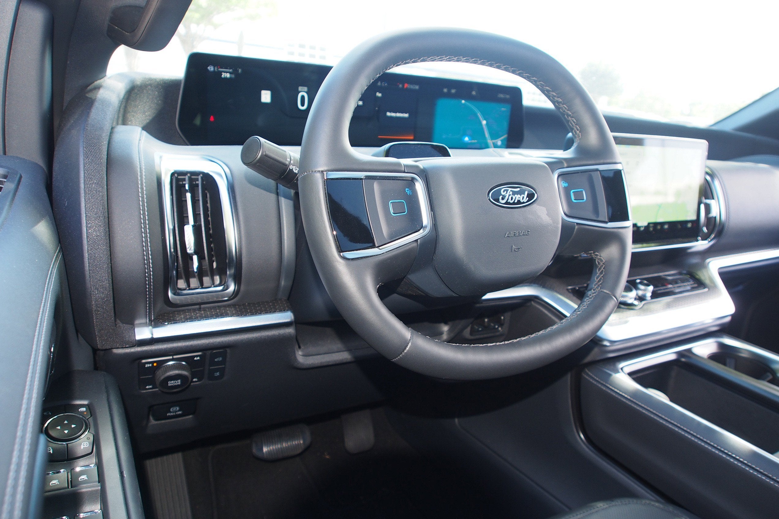 2026 Ford Expedition Platinum - Crossroads Courtesy Demo
