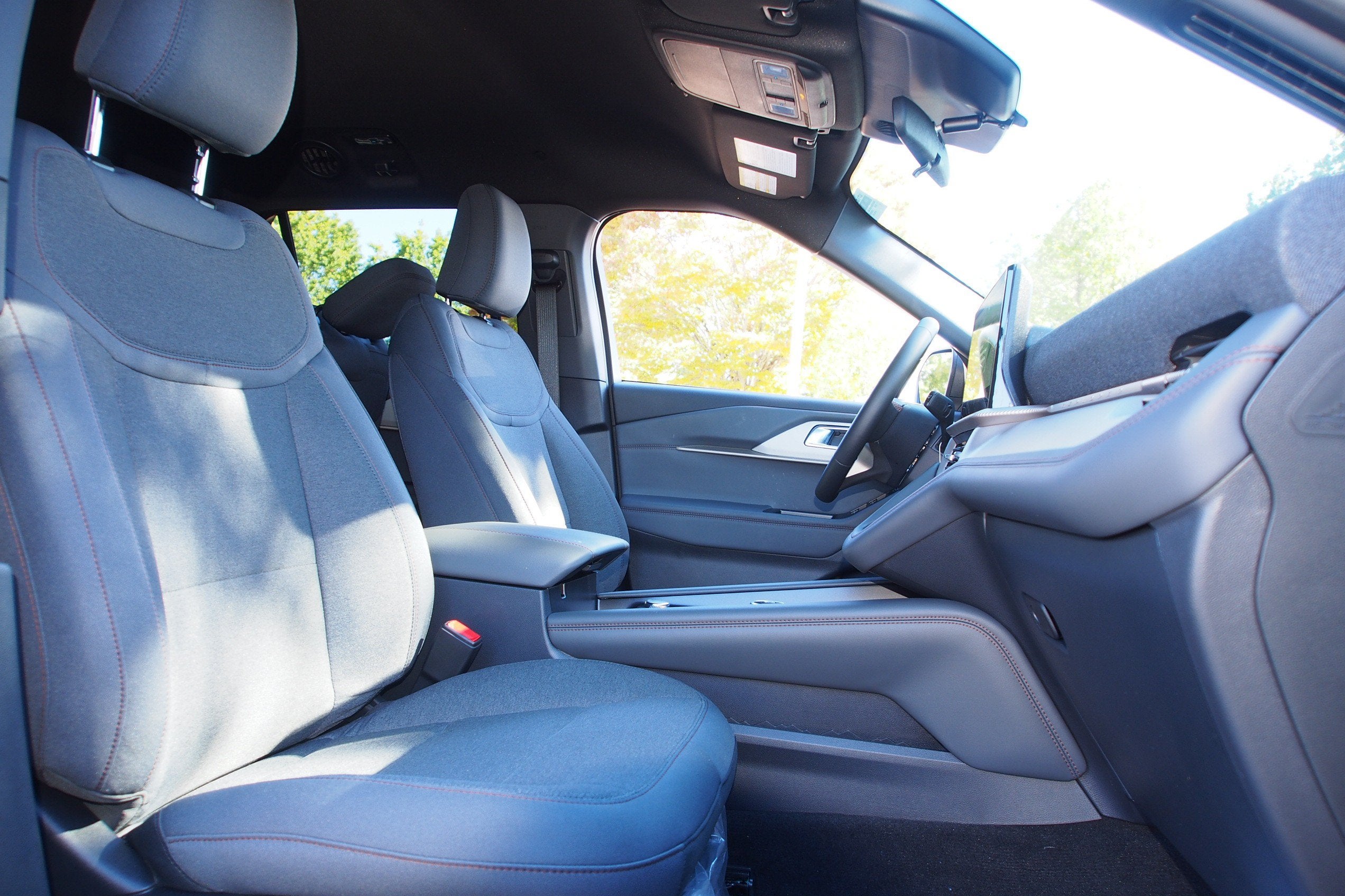 2027 Ford Explorer Active w/200A Pkg