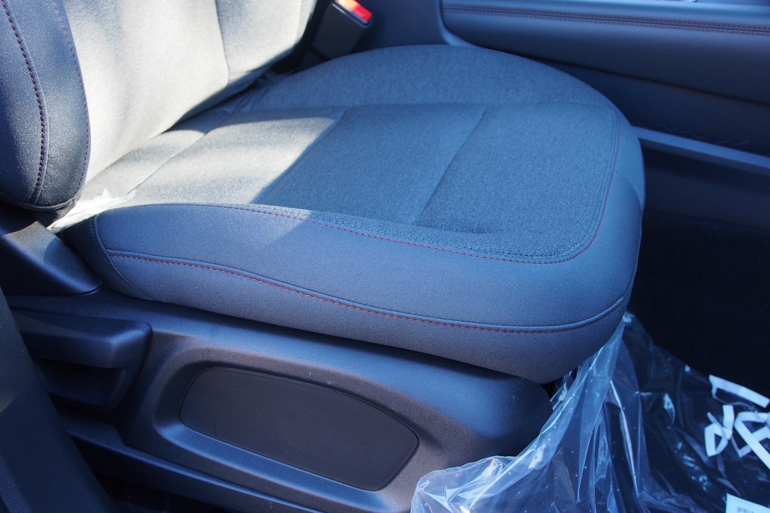 2027 Ford Explorer Active w/200A Pkg