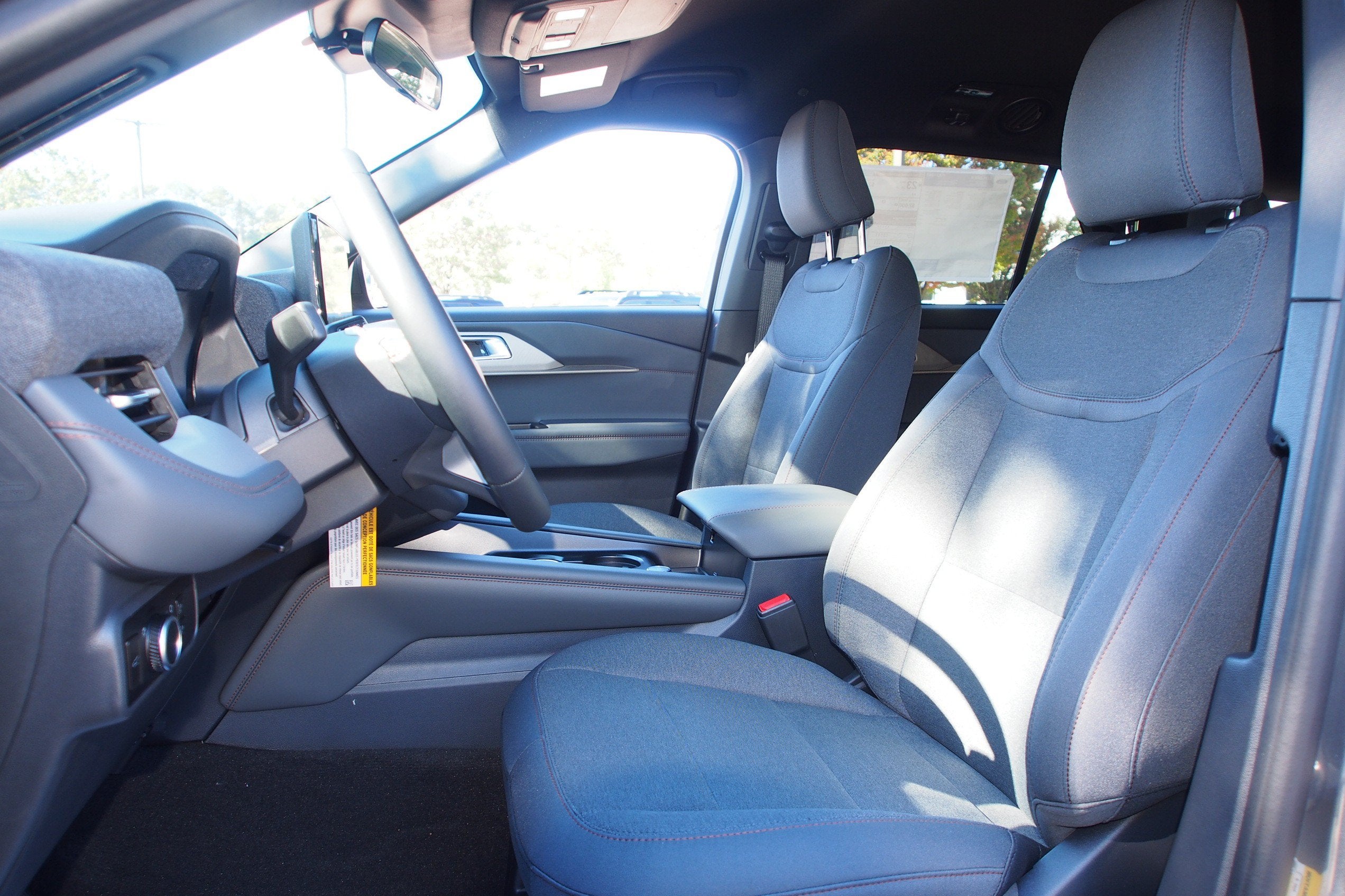 2027 Ford Explorer Active w/200A Pkg
