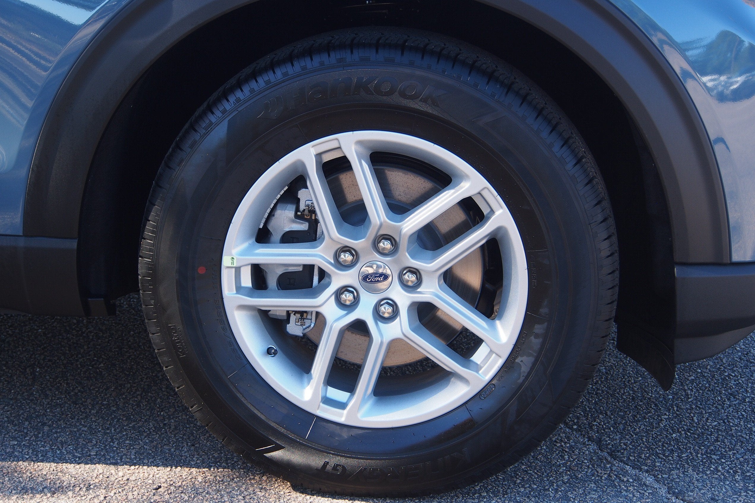 2027 Ford Explorer Active w/200A Pkg