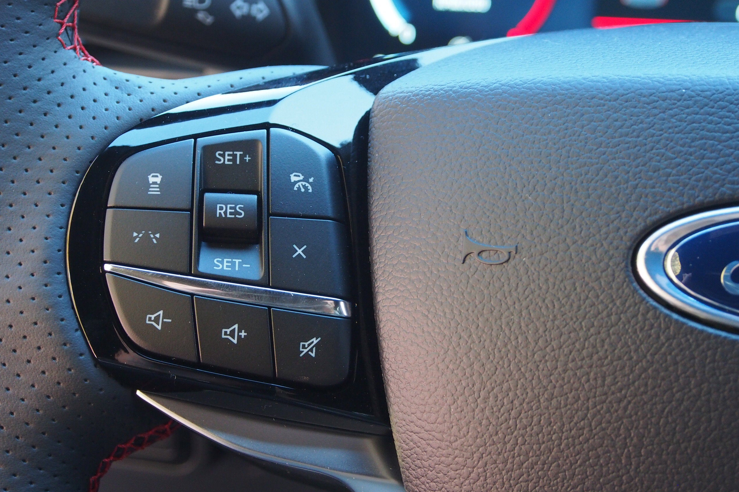 2026 Ford Explorer ST-Line - Crossroads Courtesy Demo