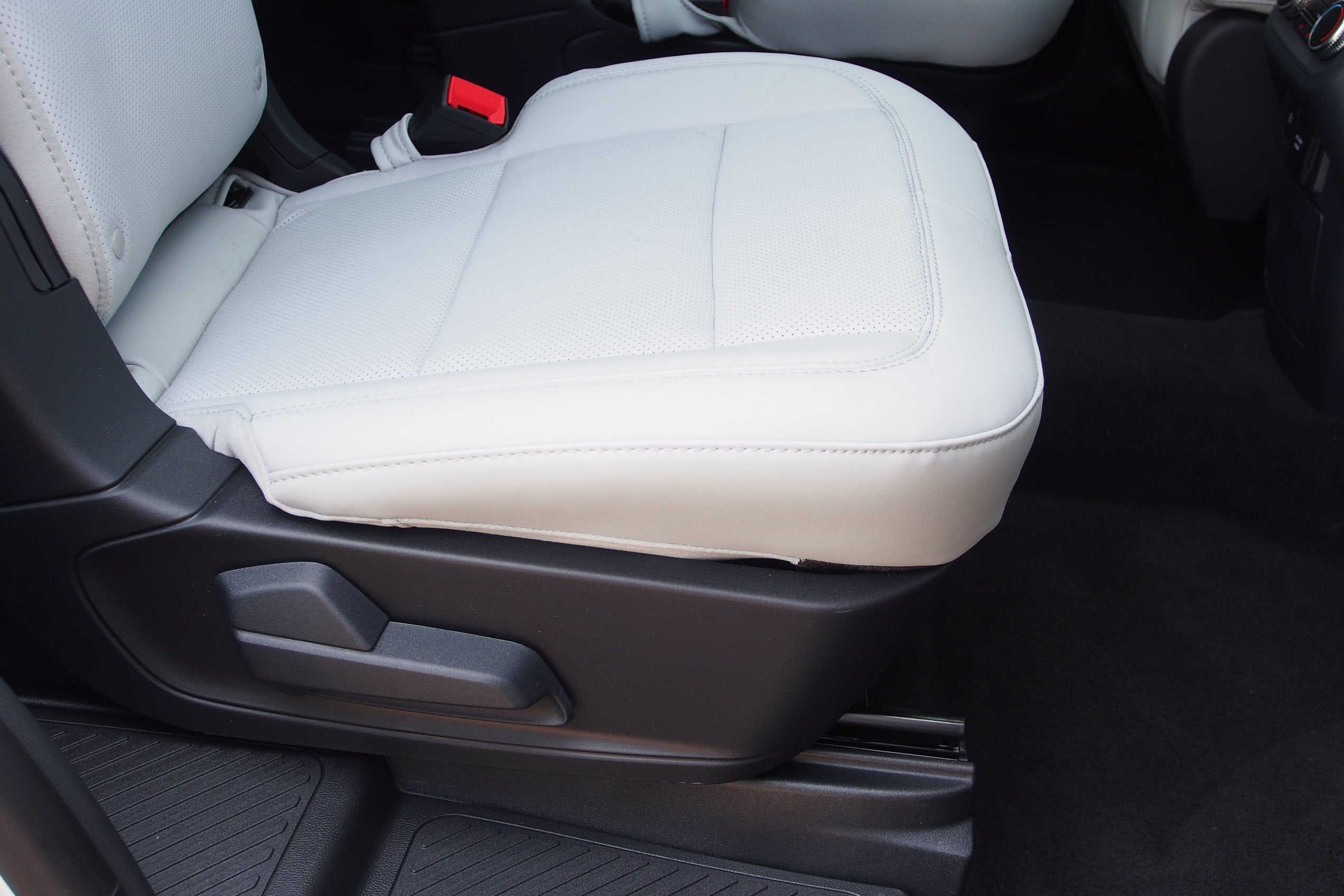 2026 Ford Explorer Platinum - Crossroads Courtesy Demo