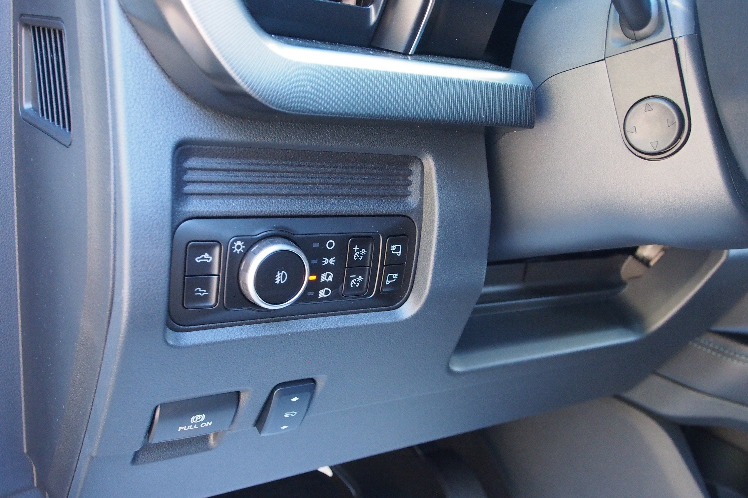 2027 Ford Super Duty F-250 SRW Platinum