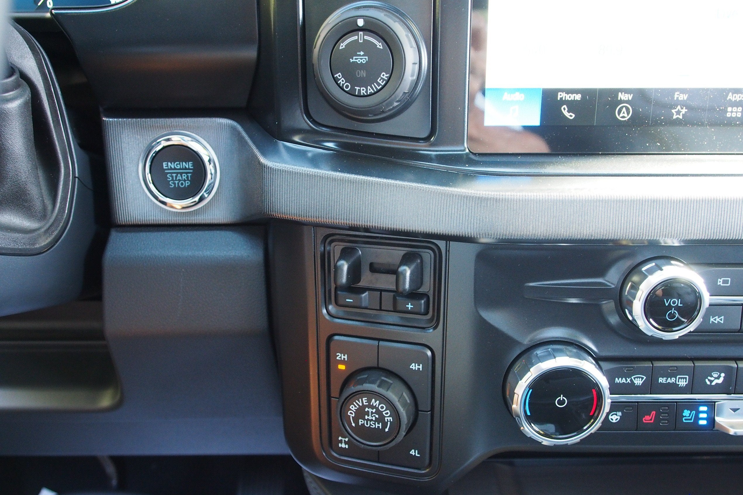 2027 Ford Super Duty F-250 SRW Platinum