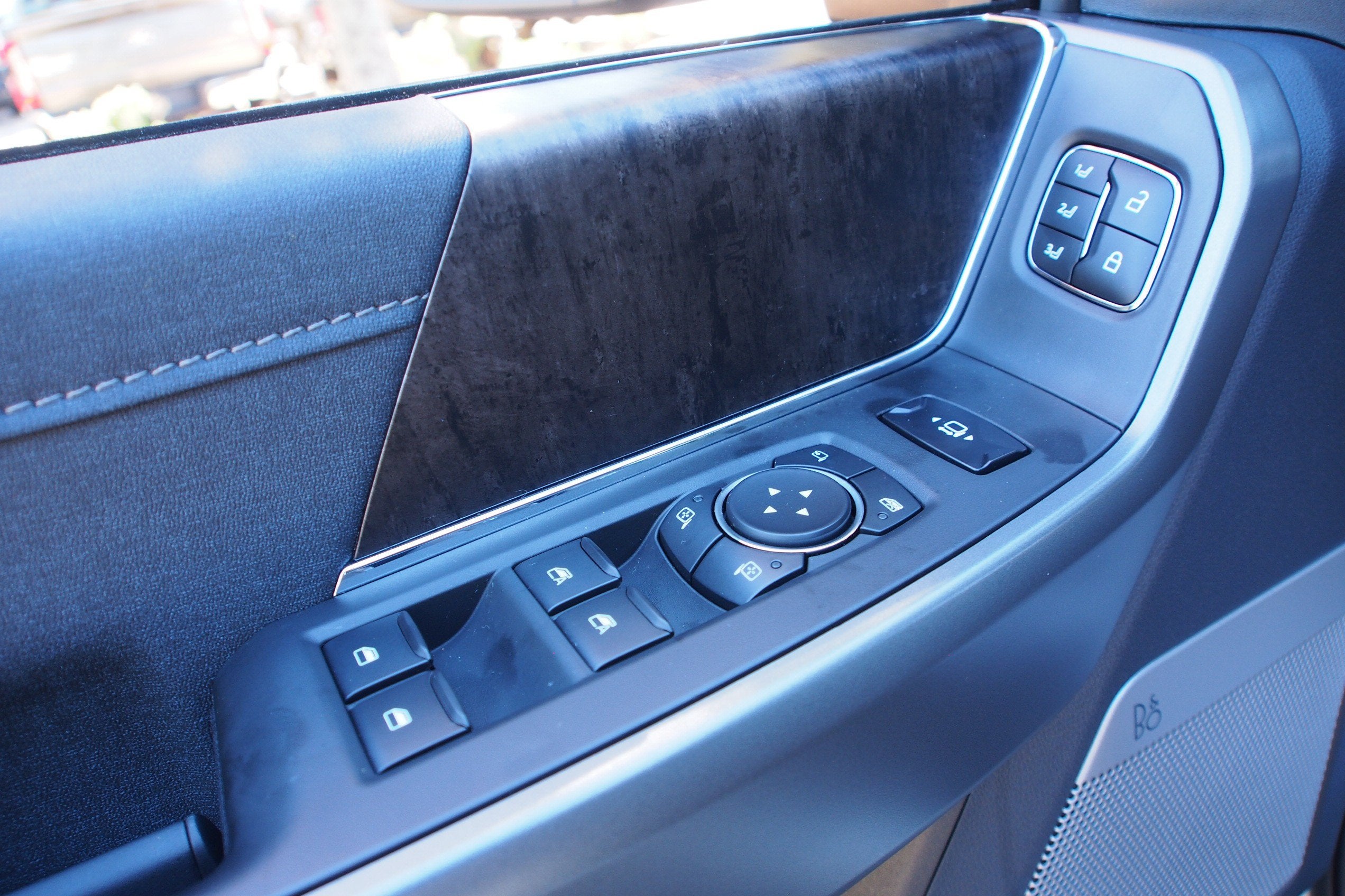 2027 Ford Super Duty F-250 SRW LARIAT