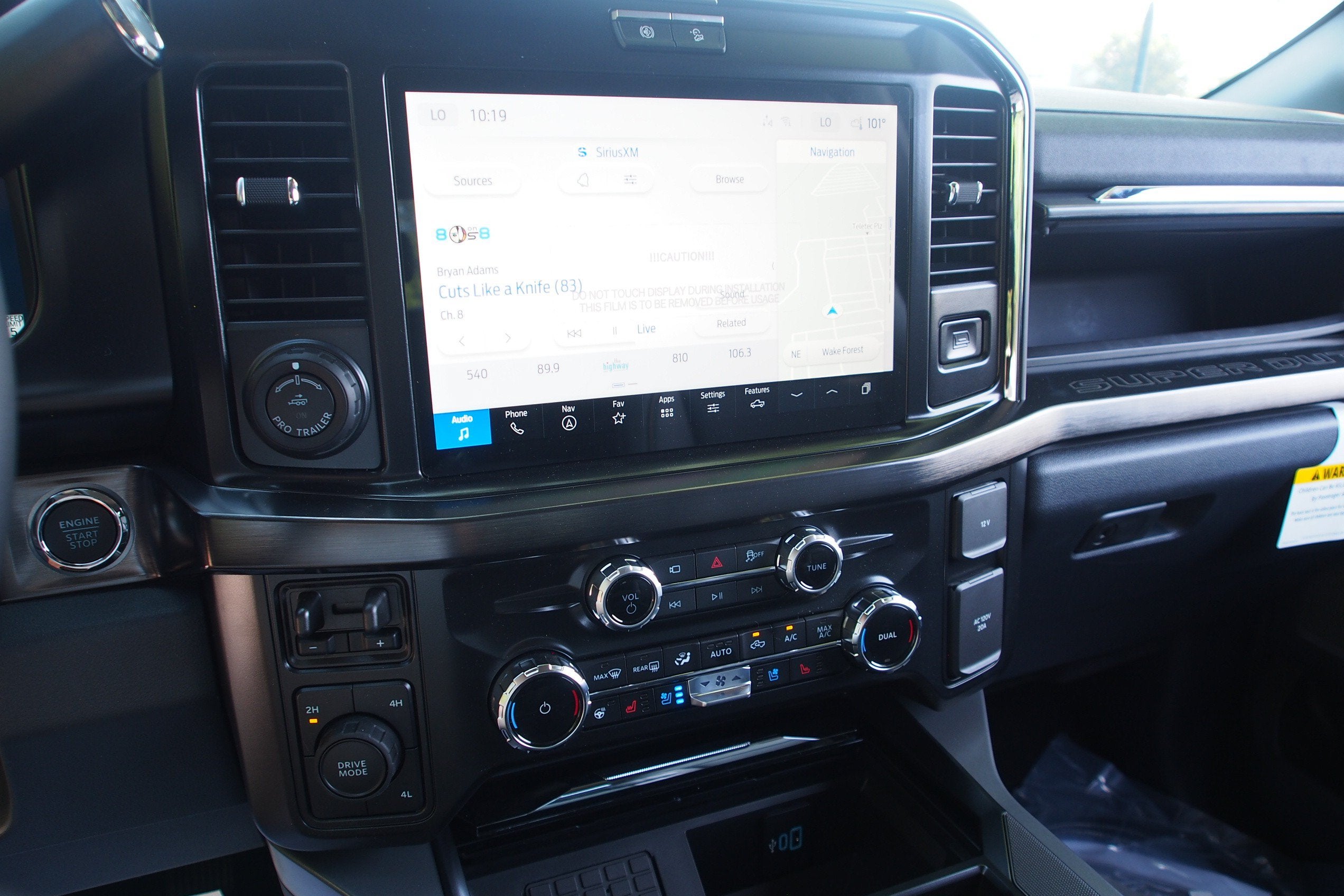 2026 Ford Super Duty F-350 DRW LARIAT