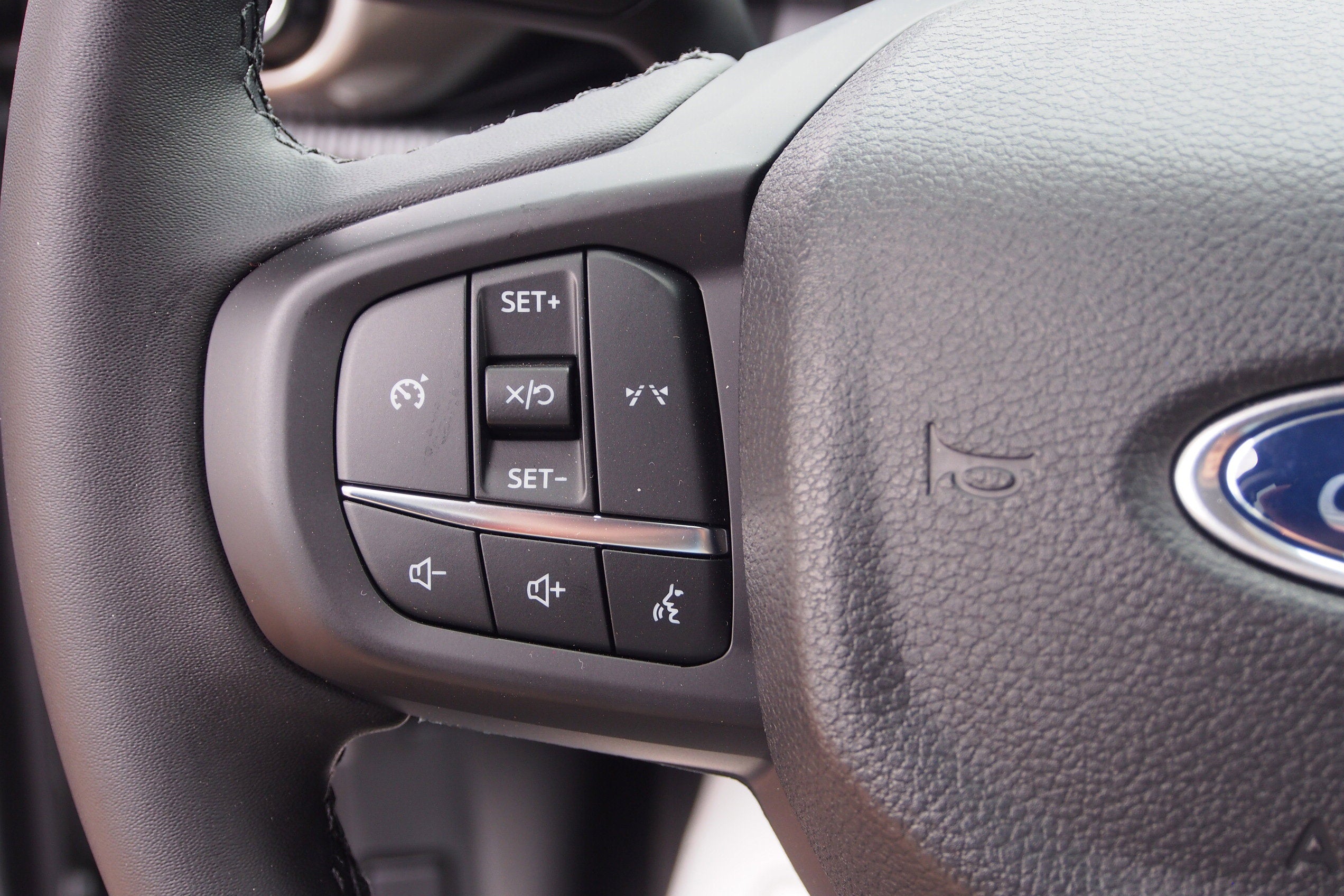 2025 Ford Ranger XLT - Crossroads Courtesy Demo