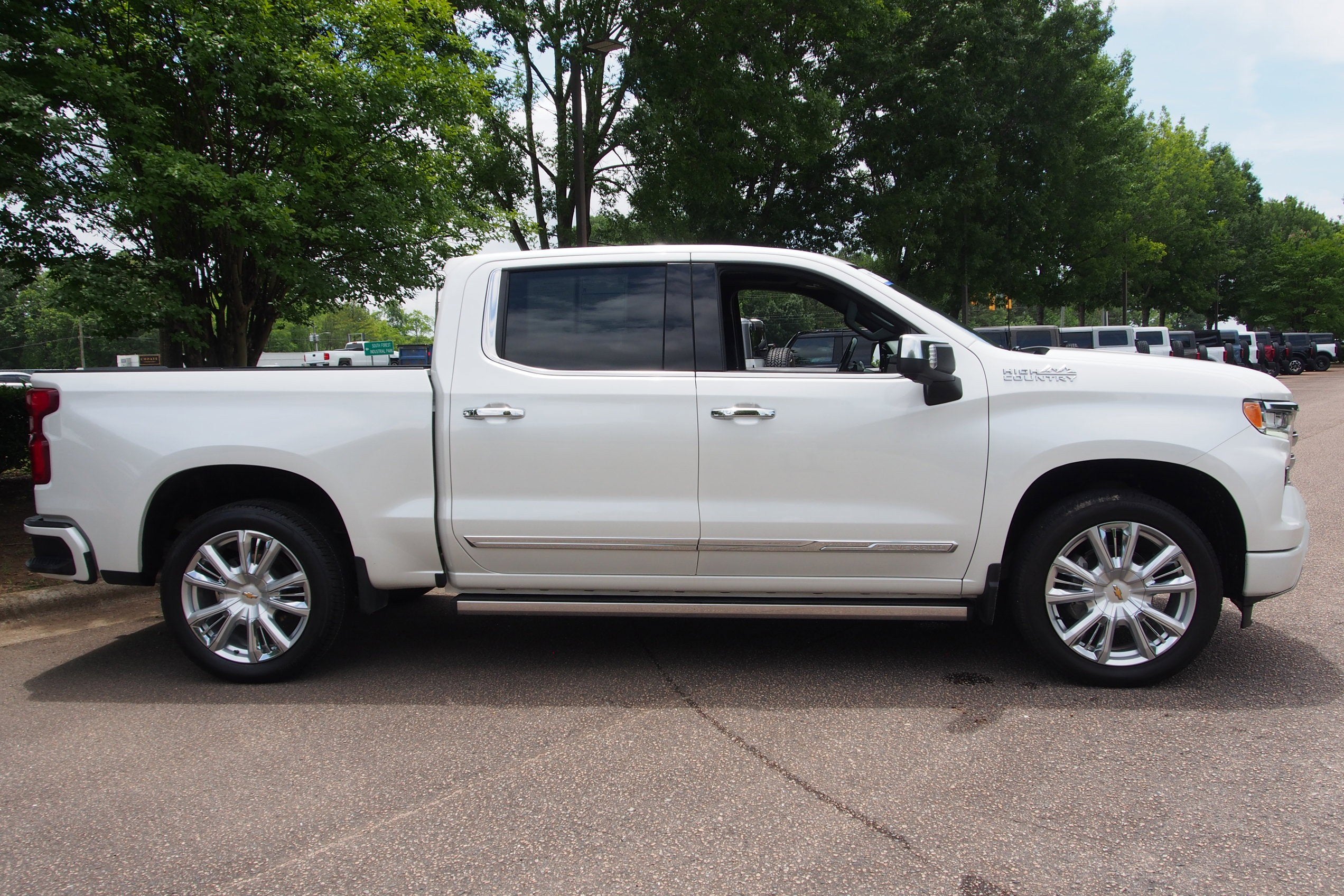 2023 Chevrolet Silverado 1500 High Country