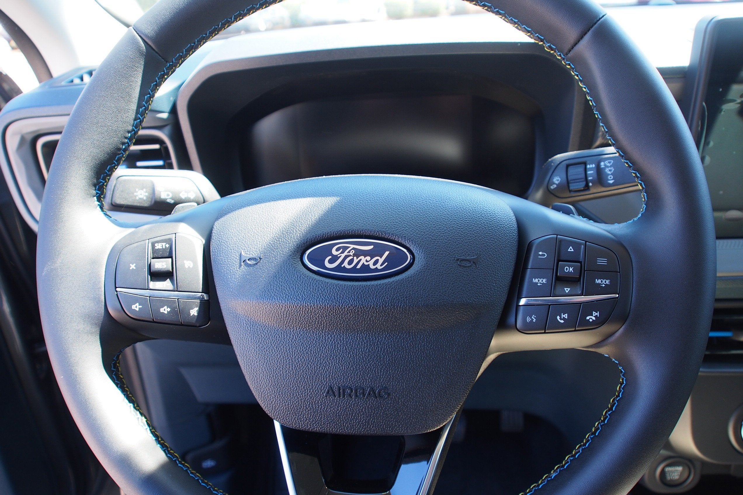 2026 Ford Maverick Lobo Standard