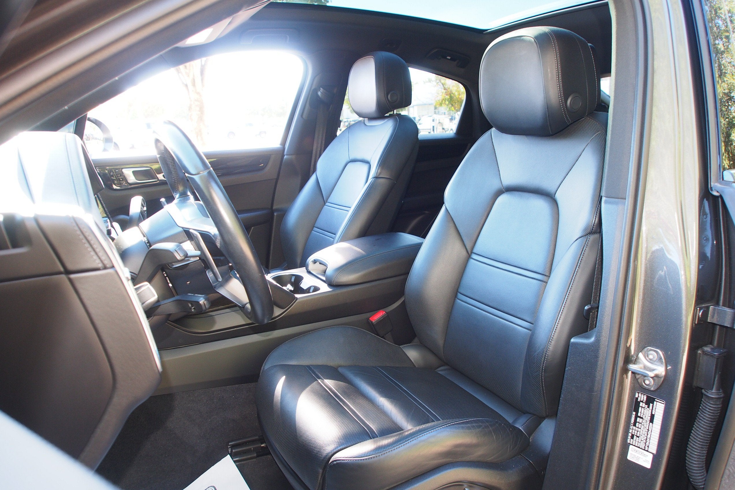 2021 Porsche Cayenne Base