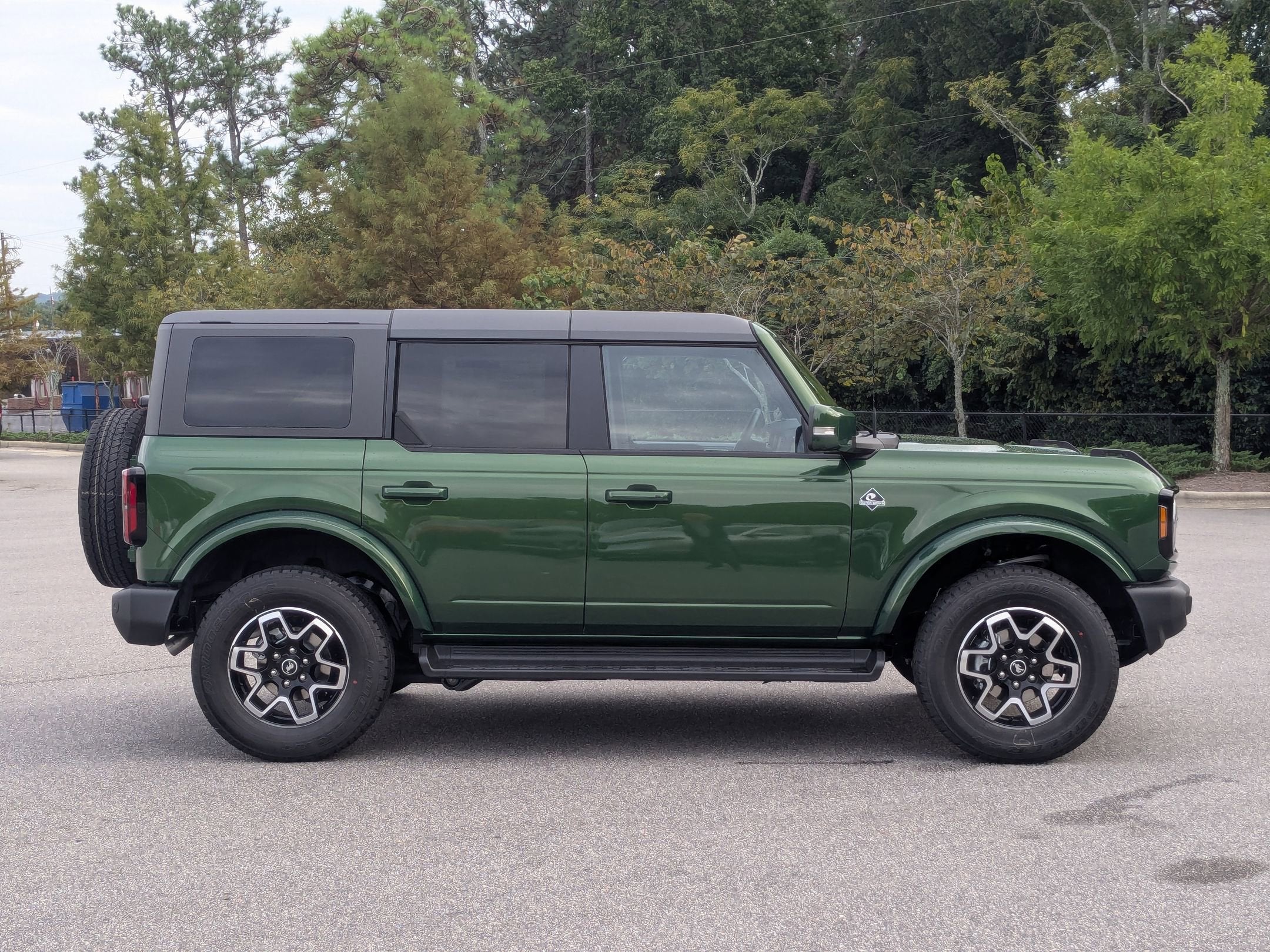 2025 Ford Bronco Outer Banks