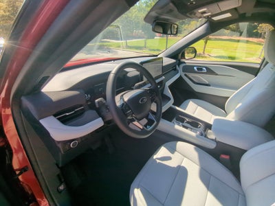 2027 Ford Explorer Platinum