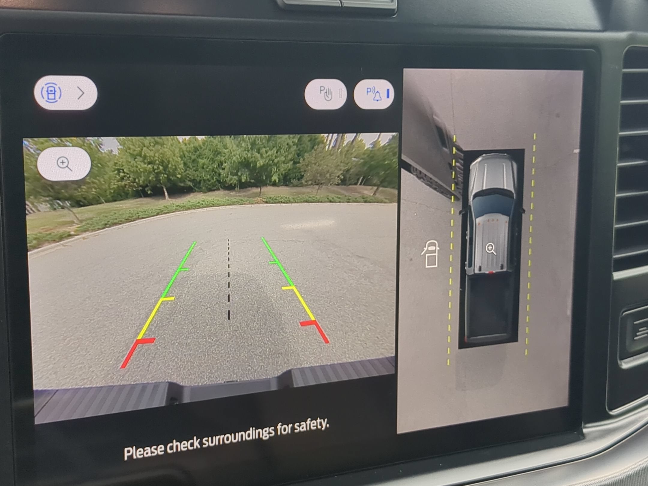 2027 Ford Super Duty F-350 SRW Platinum