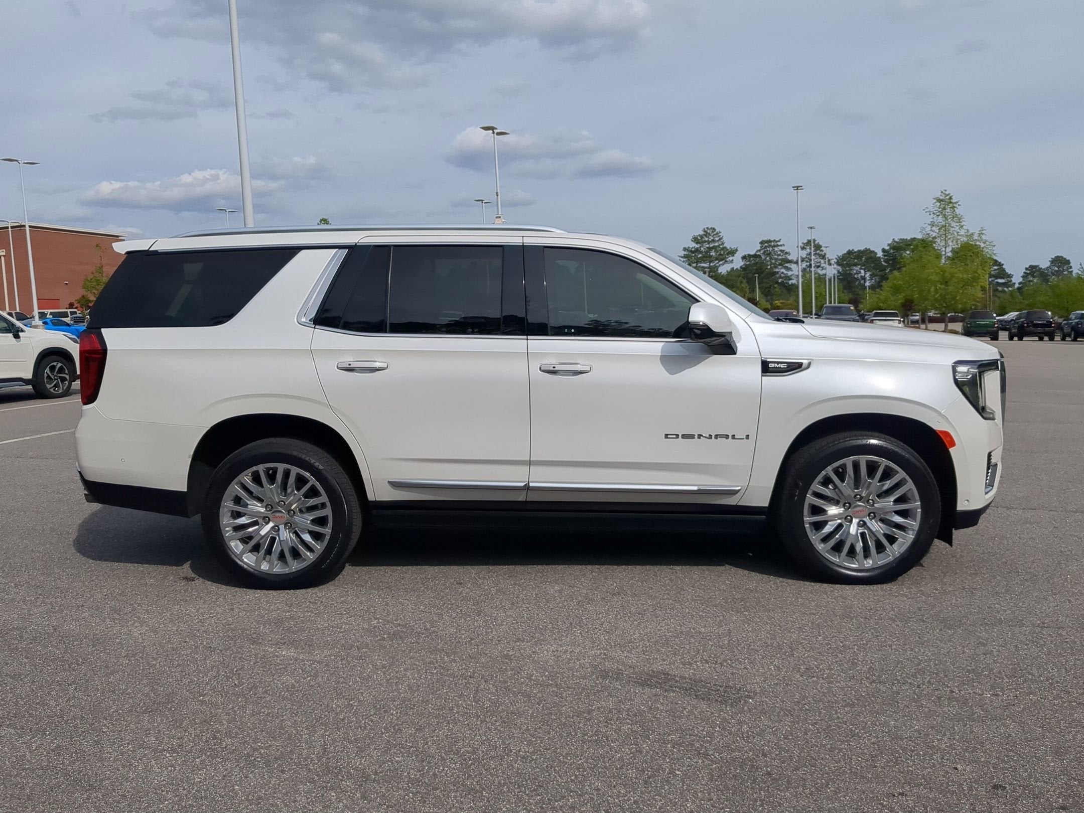 2024 GMC Yukon Denali