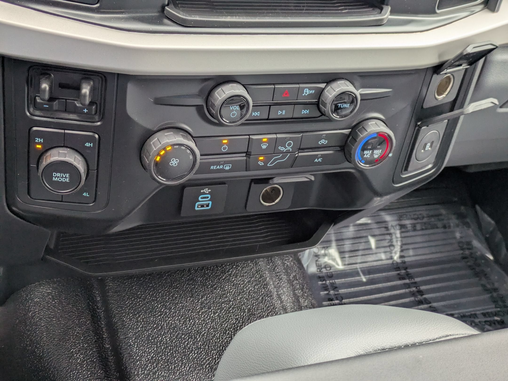 2026 Ford F-350 Super Duty Chassis Cab XL - Photo 19