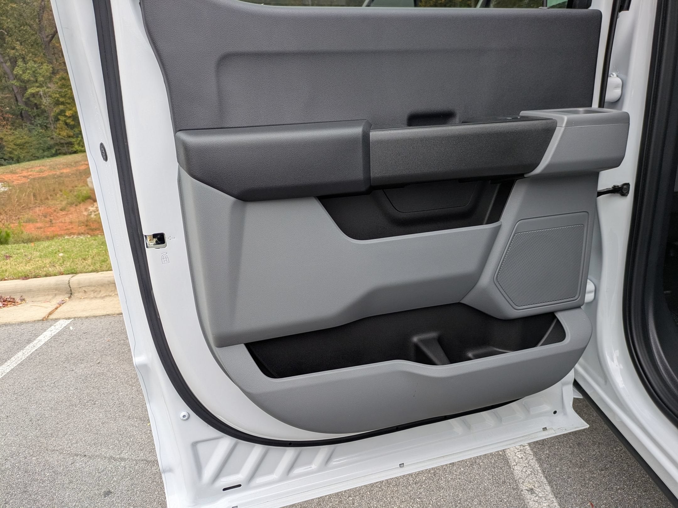 2026 Ford F-350 Super Duty Chassis Cab XL - Photo 22