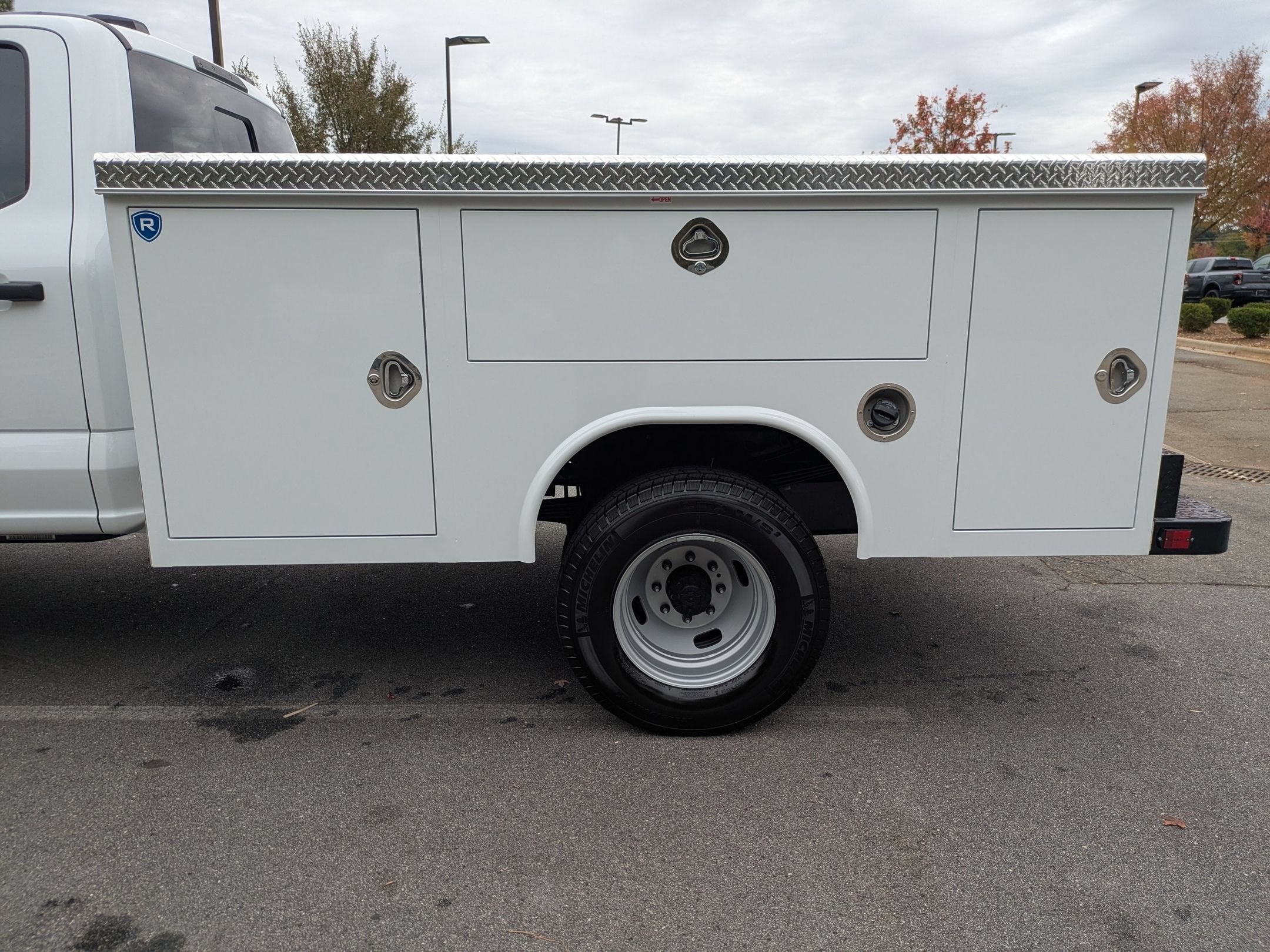 2026 Ford F-350 Super Duty Chassis Cab XL - Photo 27