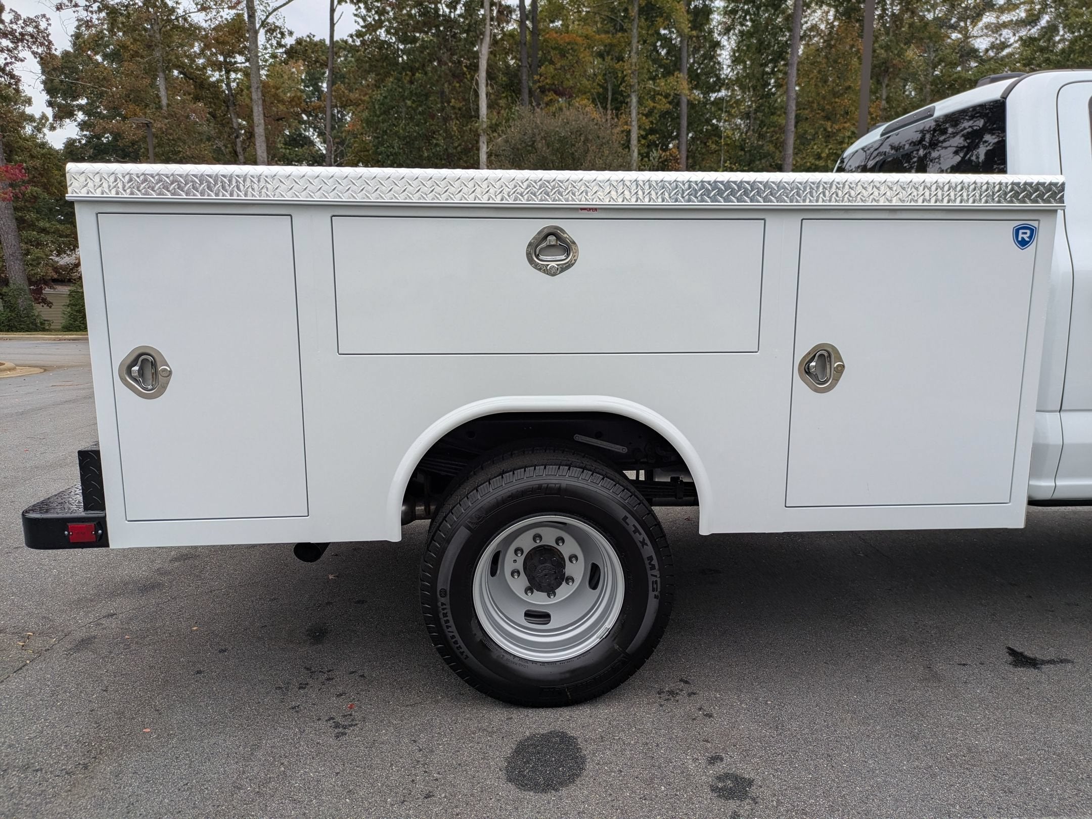 2026 Ford F-350 Super Duty Chassis Cab XL - Photo 31