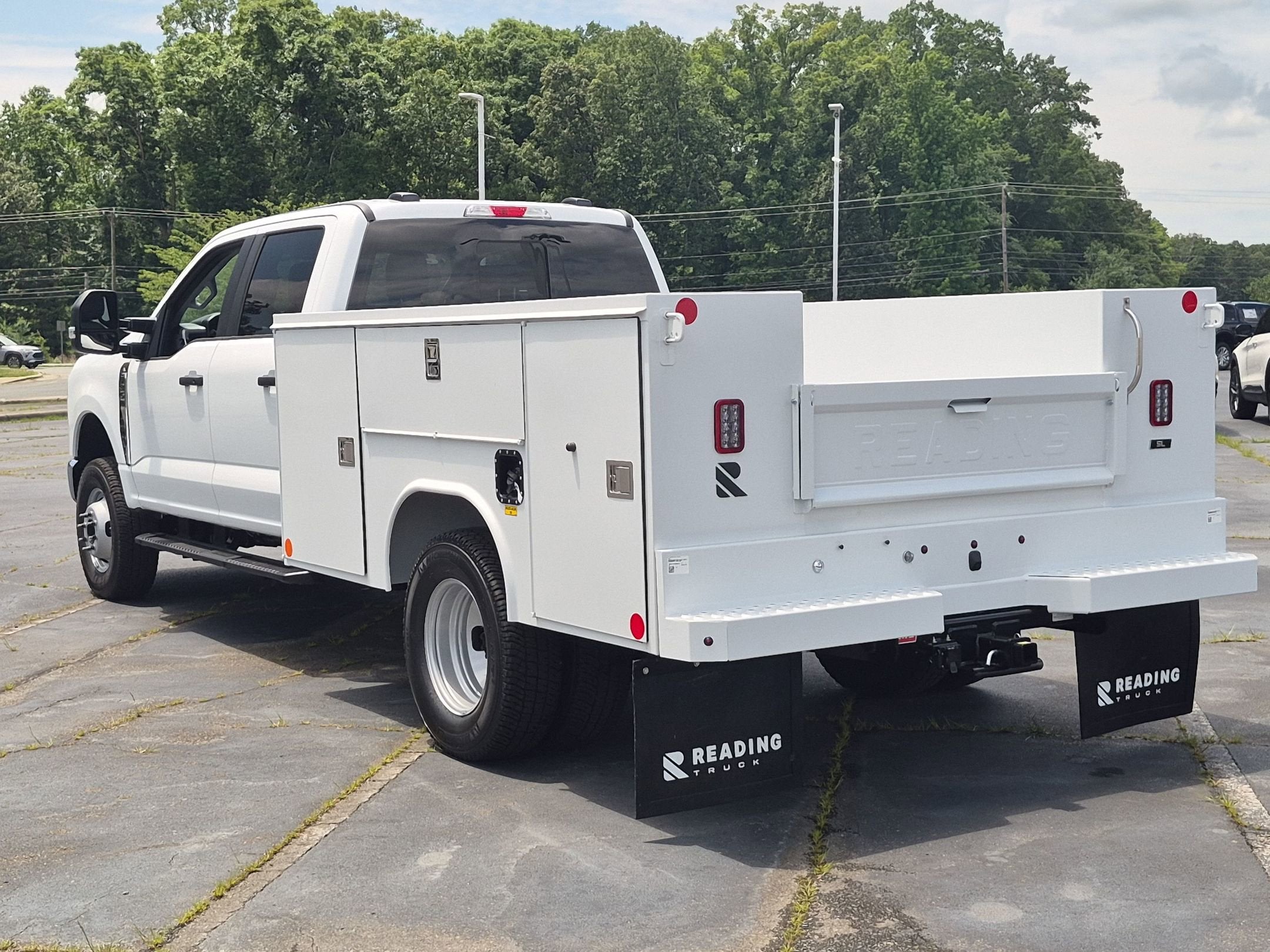 2026 Ford Super Duty F-350 DRW XL