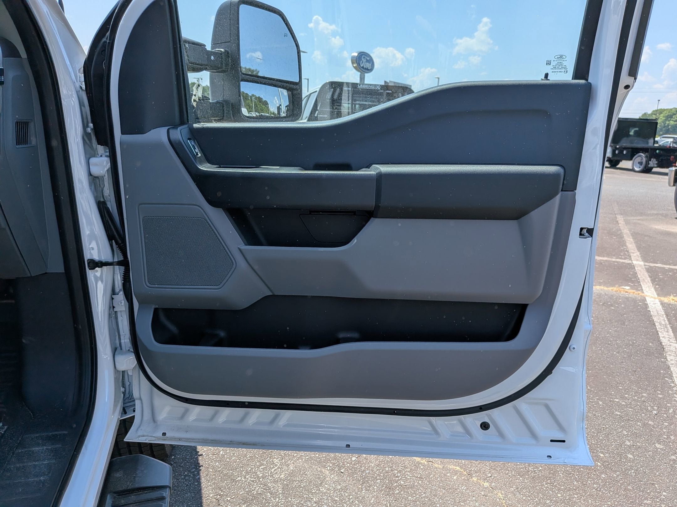 2026 Ford Super Duty F-350 DRW XL