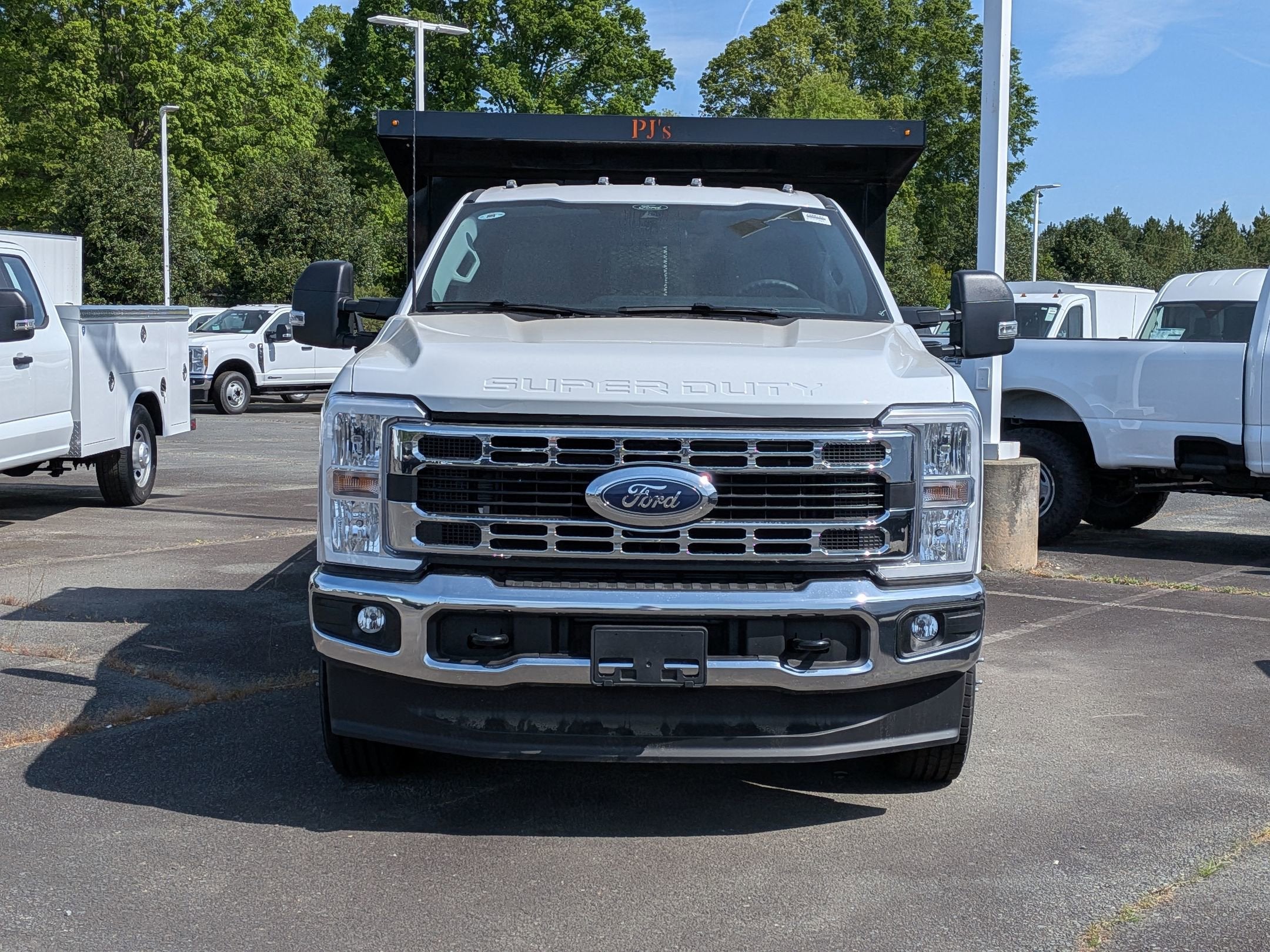 2026 Ford Super Duty F-350 DRW XL
