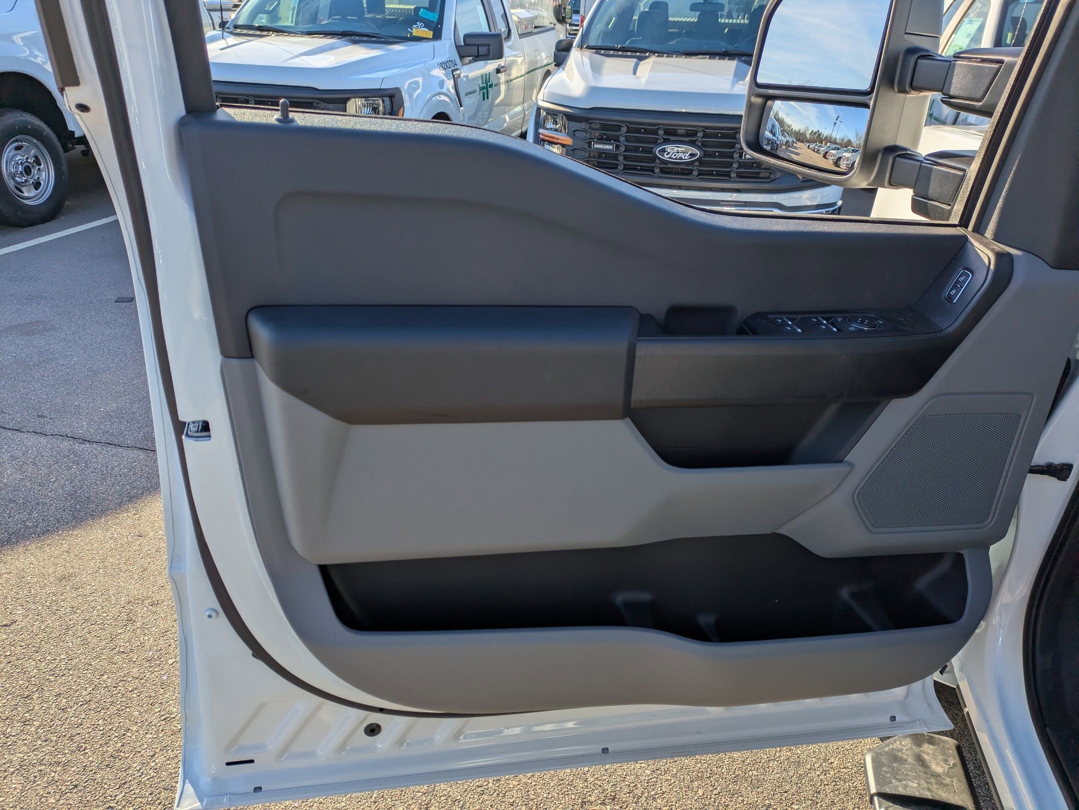 2026 Ford Super Duty F-350 DRW XL